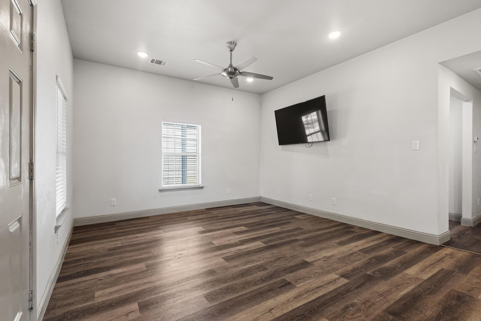 108 Holcombville Road Tom Bean TX 75489