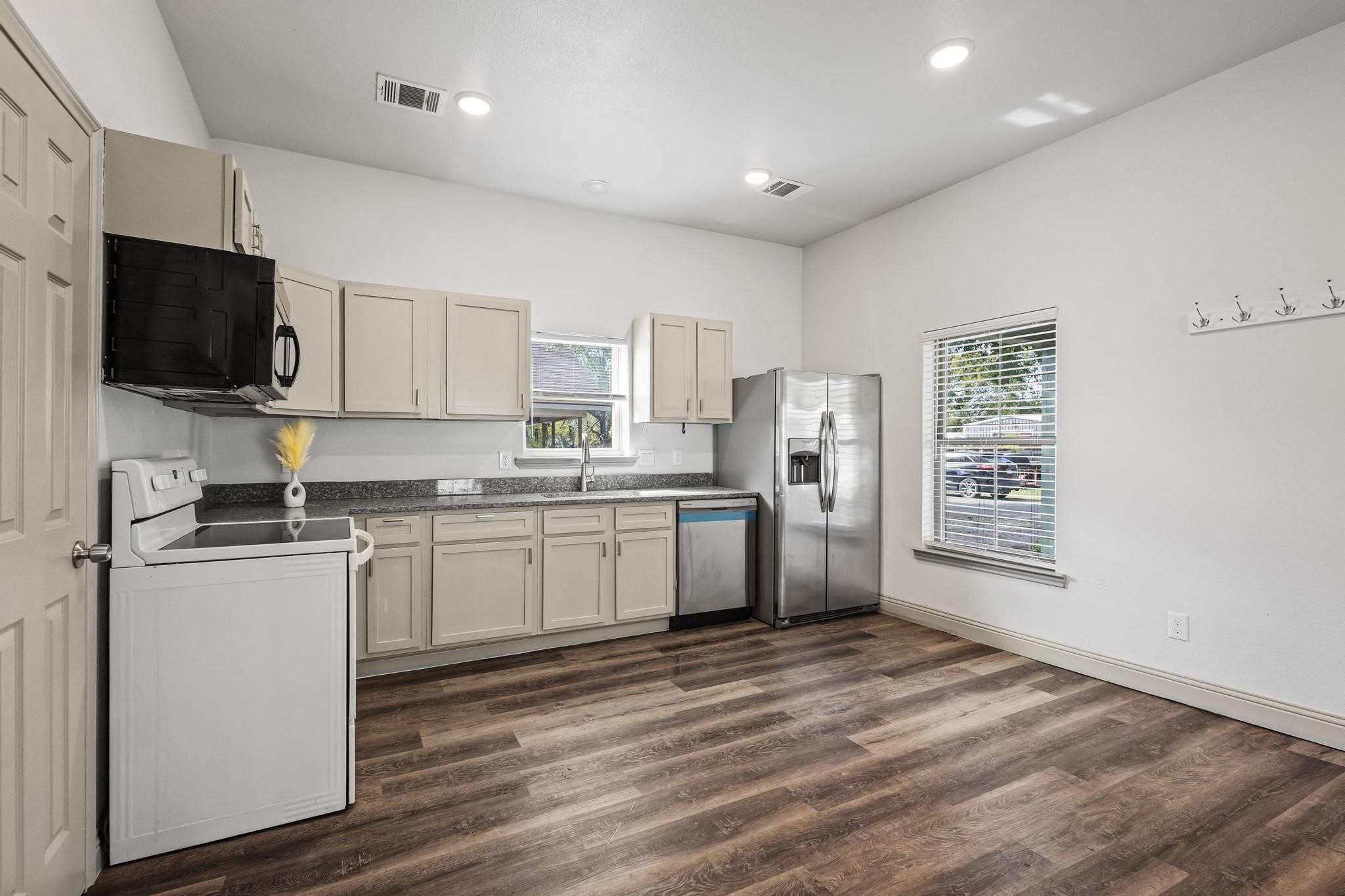 108 Holcombville Road Tom Bean TX 75489