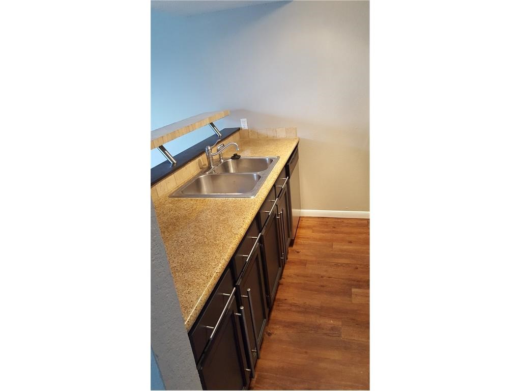 2305 Basil Drive Arlington TX 76006