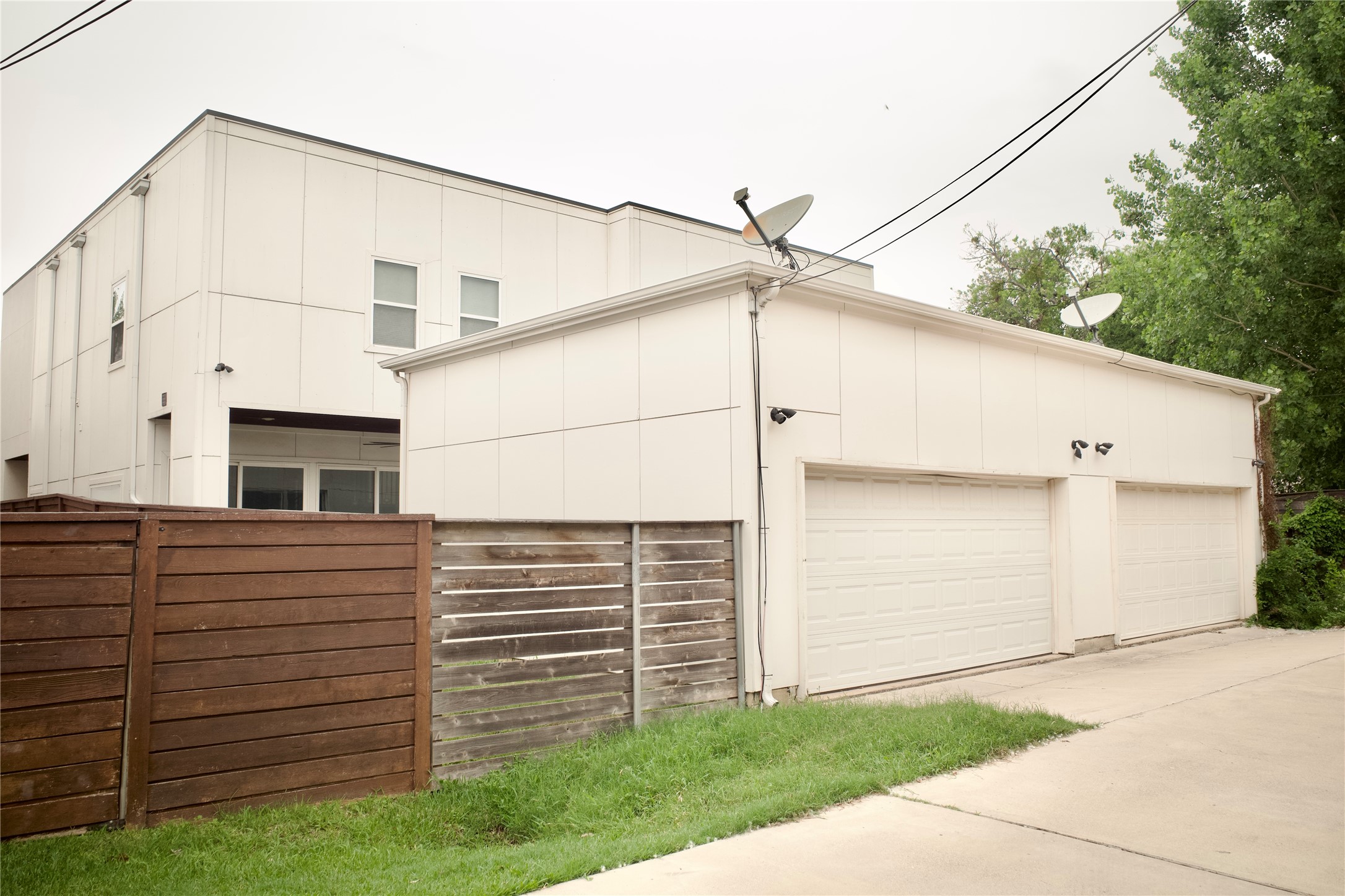 207 Adrian Drive Fort Worth TX 76107