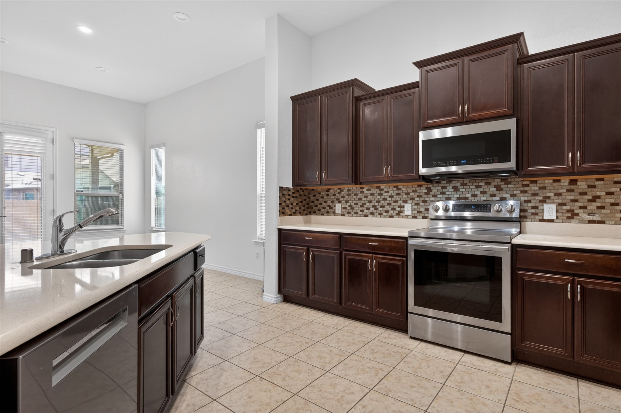 8728 Maple Ridge Trail Fort Worth TX 76244