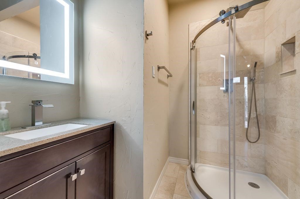 458 Yacht Club Drive Rockwall TX 75032