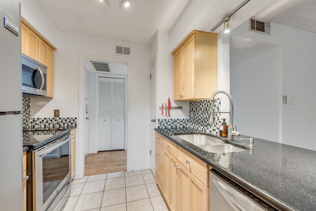 4845 Cedar Springs Road Dallas TX 75219