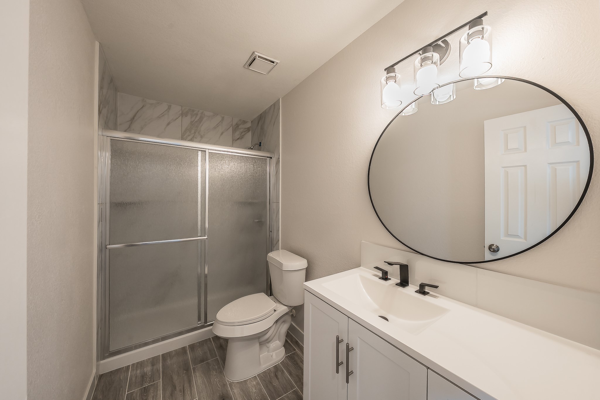 2711 Canterbury Street Euless TX 76039