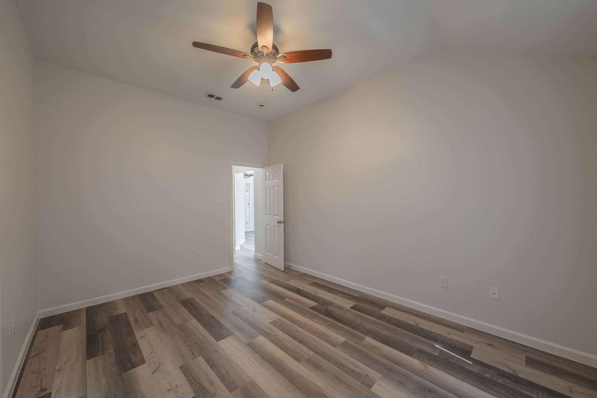 2711 Canterbury Street Euless TX 76039