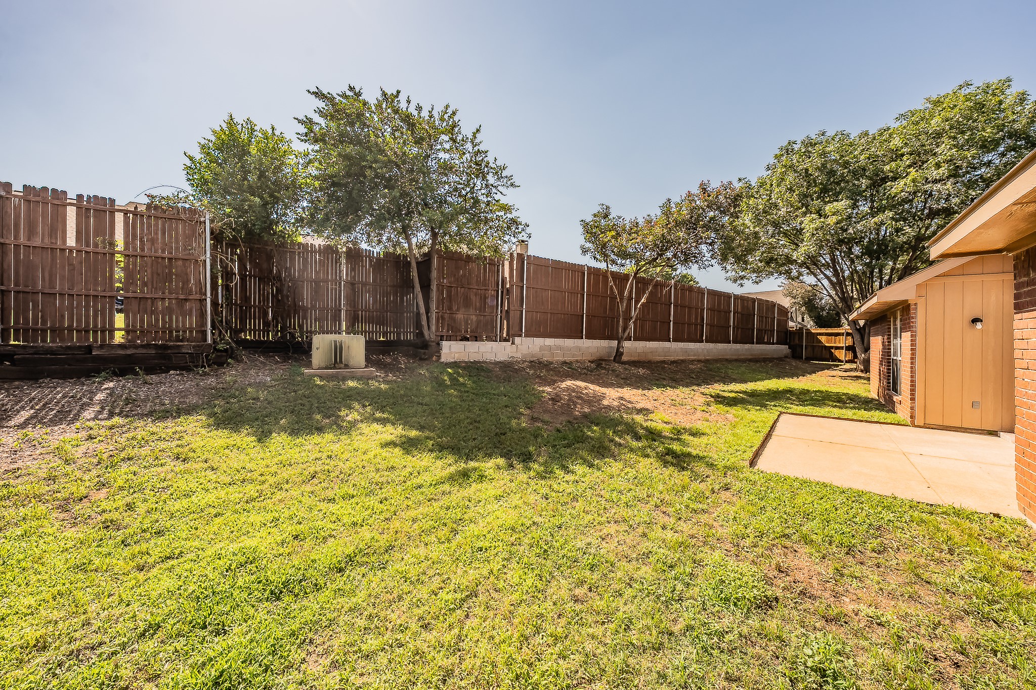 2711 Canterbury Street Euless TX 76039