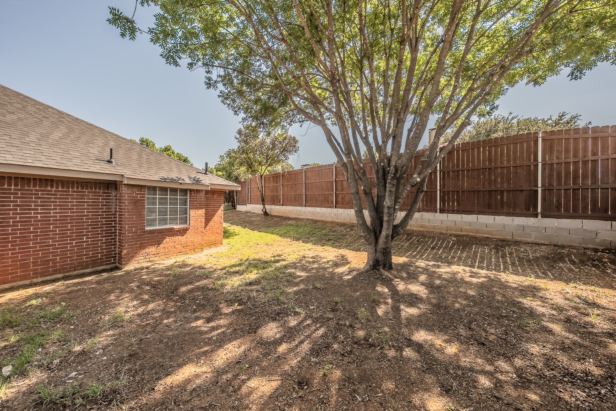 2711 Canterbury Street Euless TX 76039