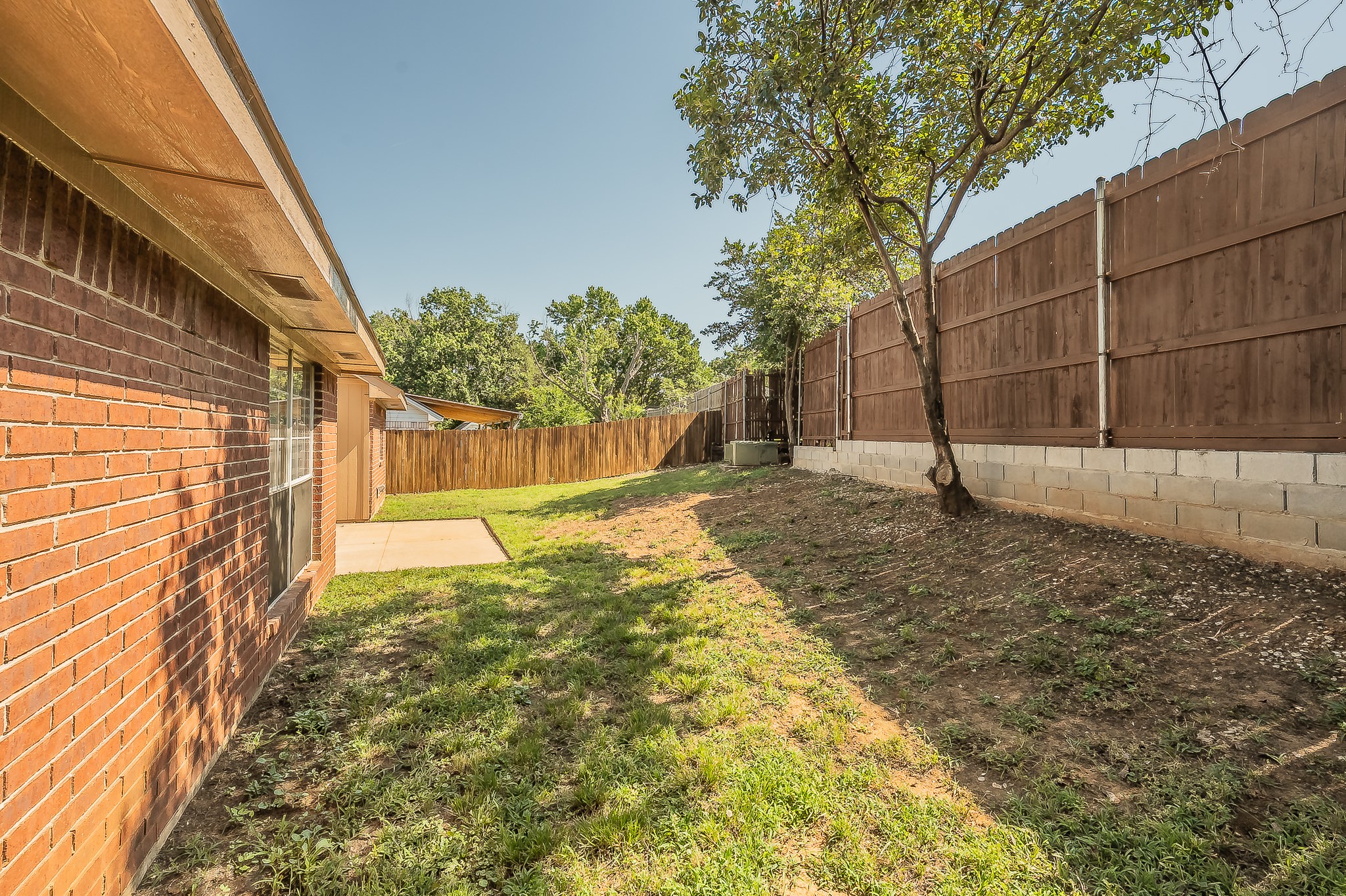 2711 Canterbury Street Euless TX 76039