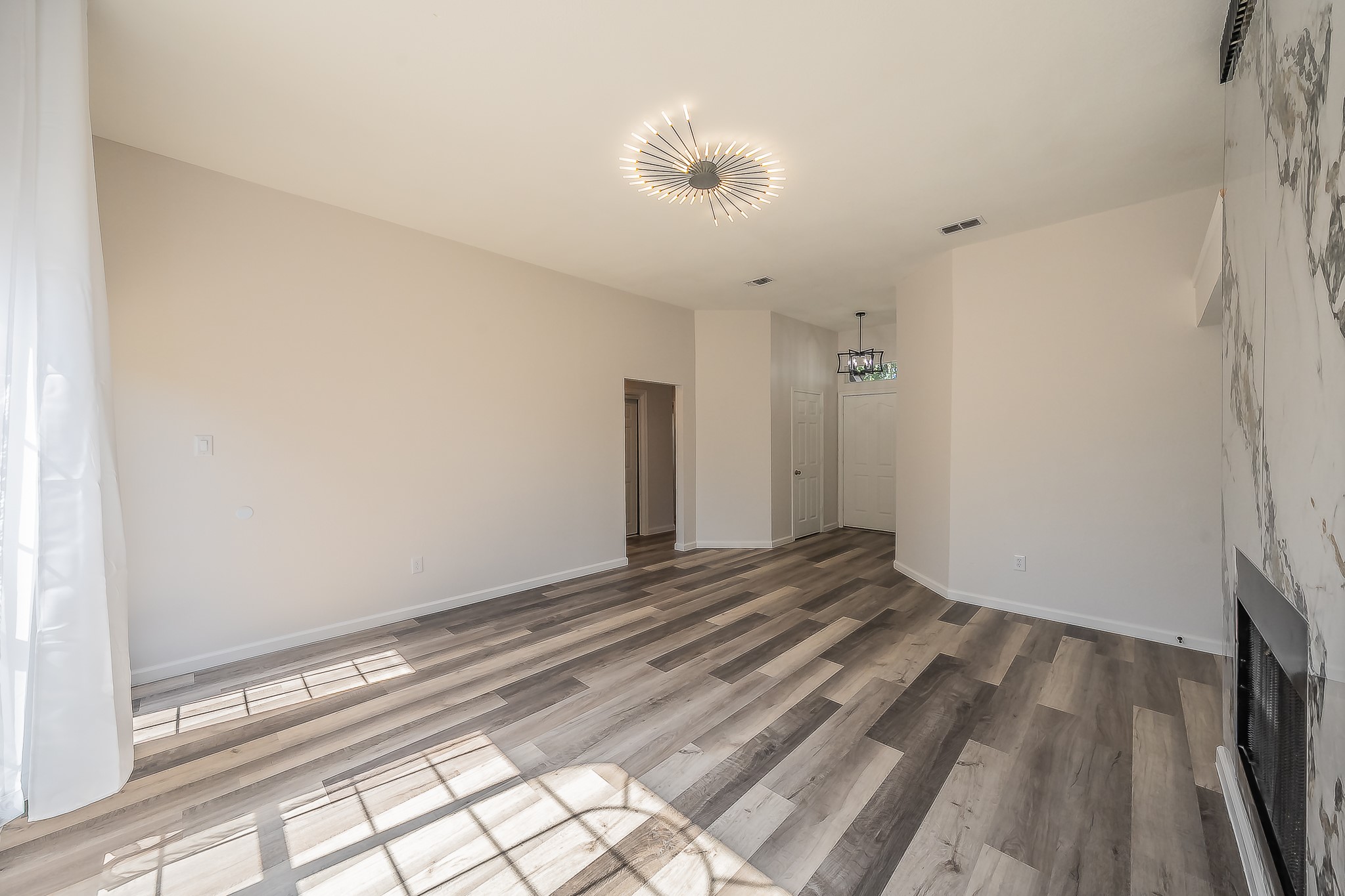 2711 Canterbury Street Euless TX 76039