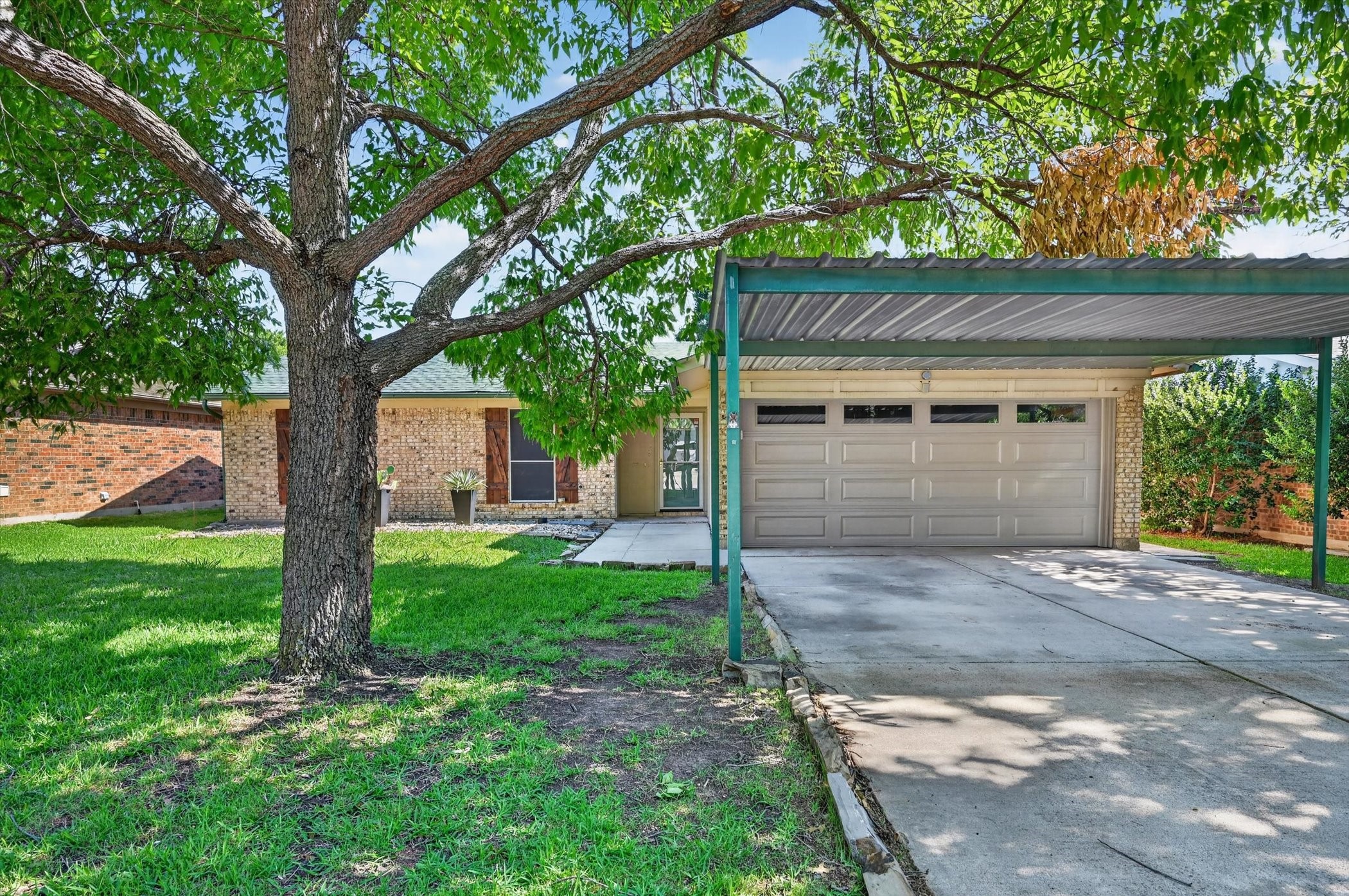 6516 Meadowview Lane Watauga TX 76148
