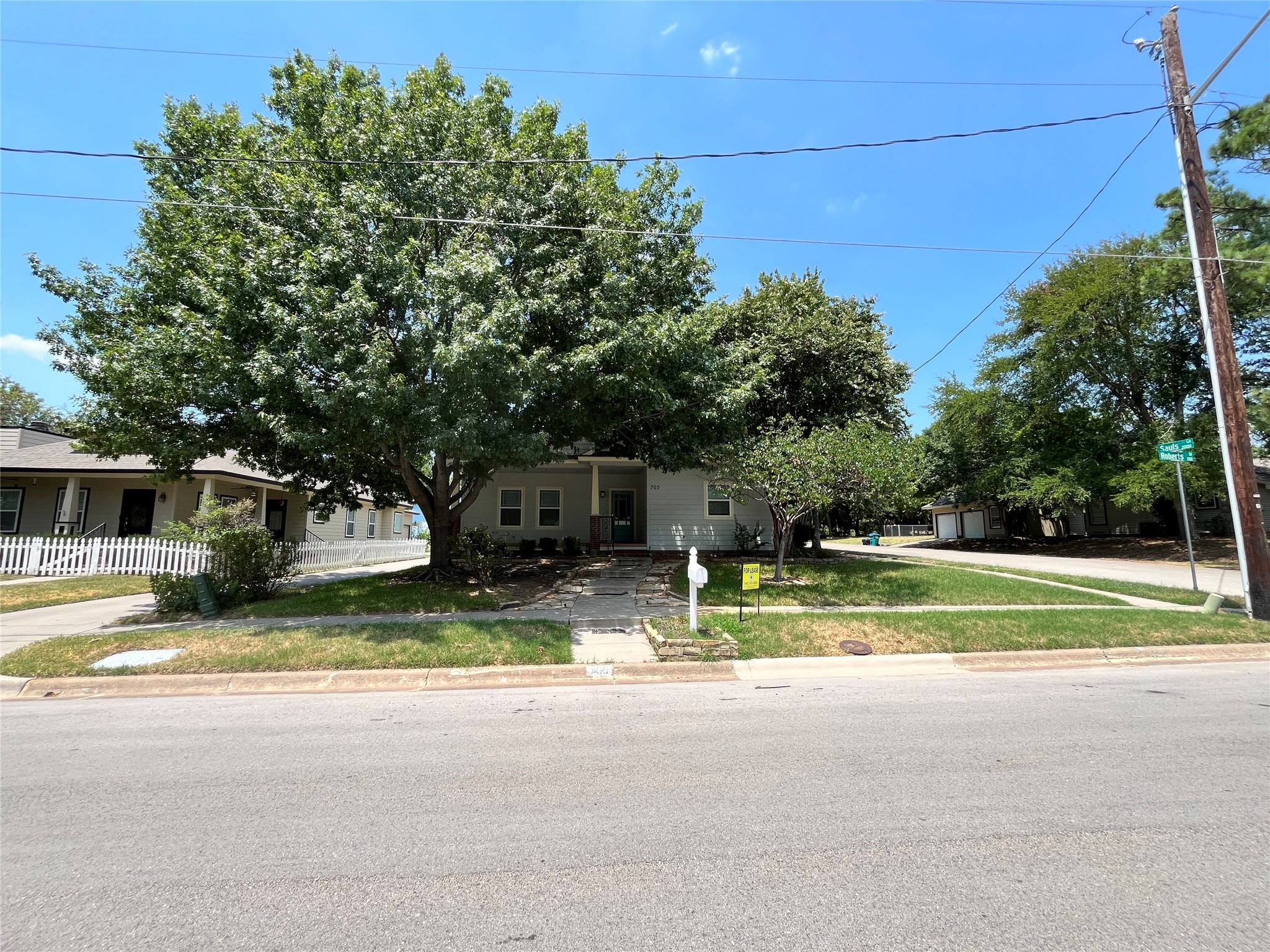 709 Roberts Street Denton TX 76209