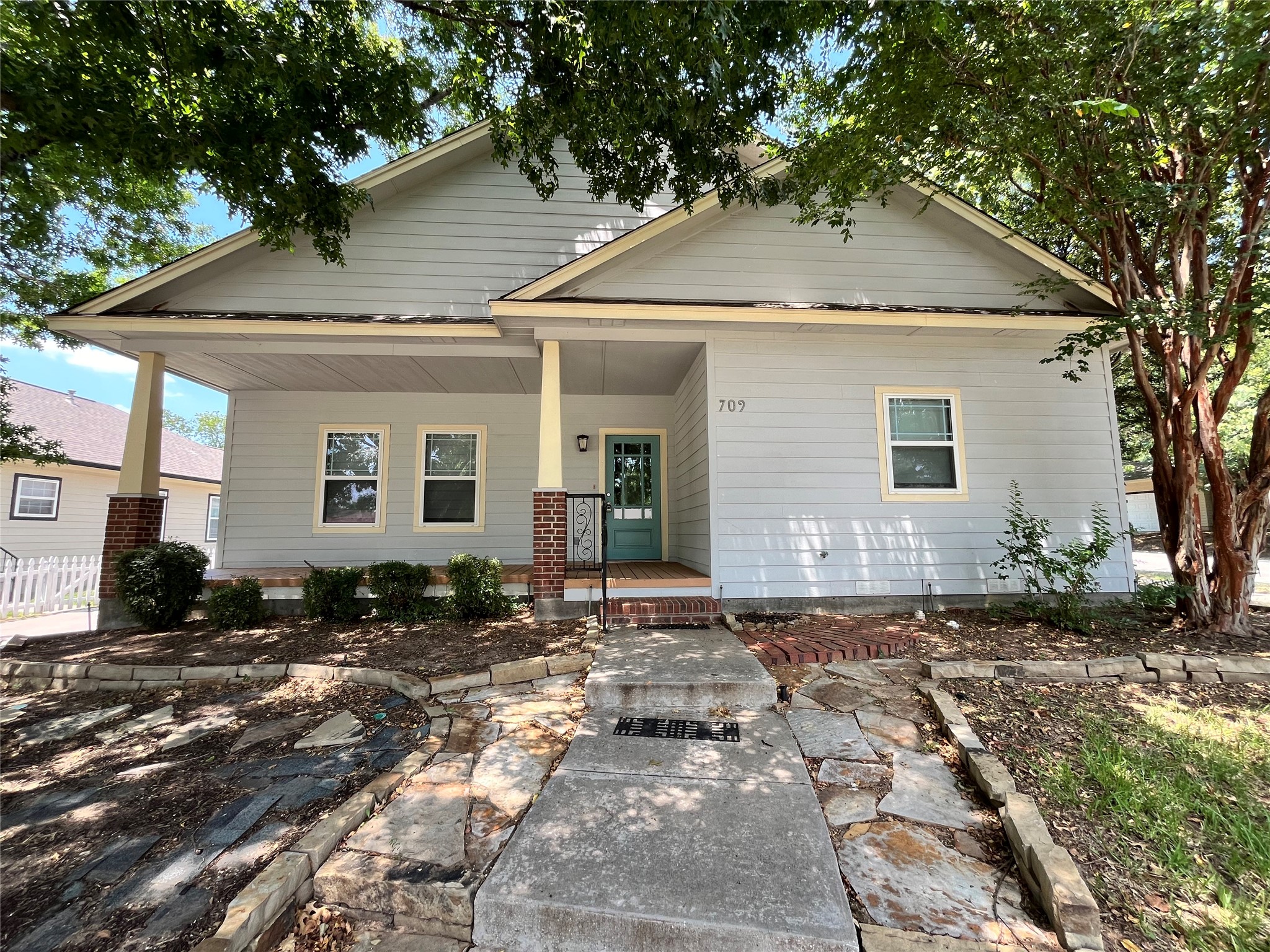 709 Roberts Street Denton TX 76209