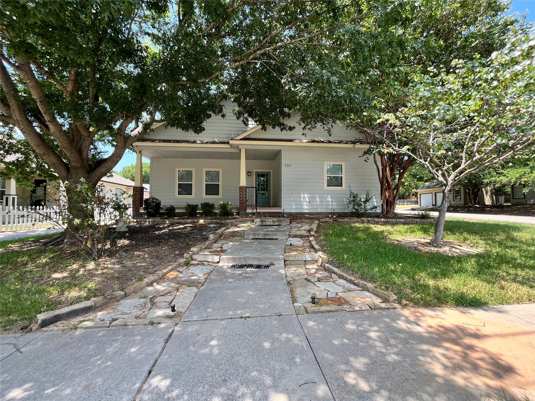 709 Roberts Street Denton TX 76209