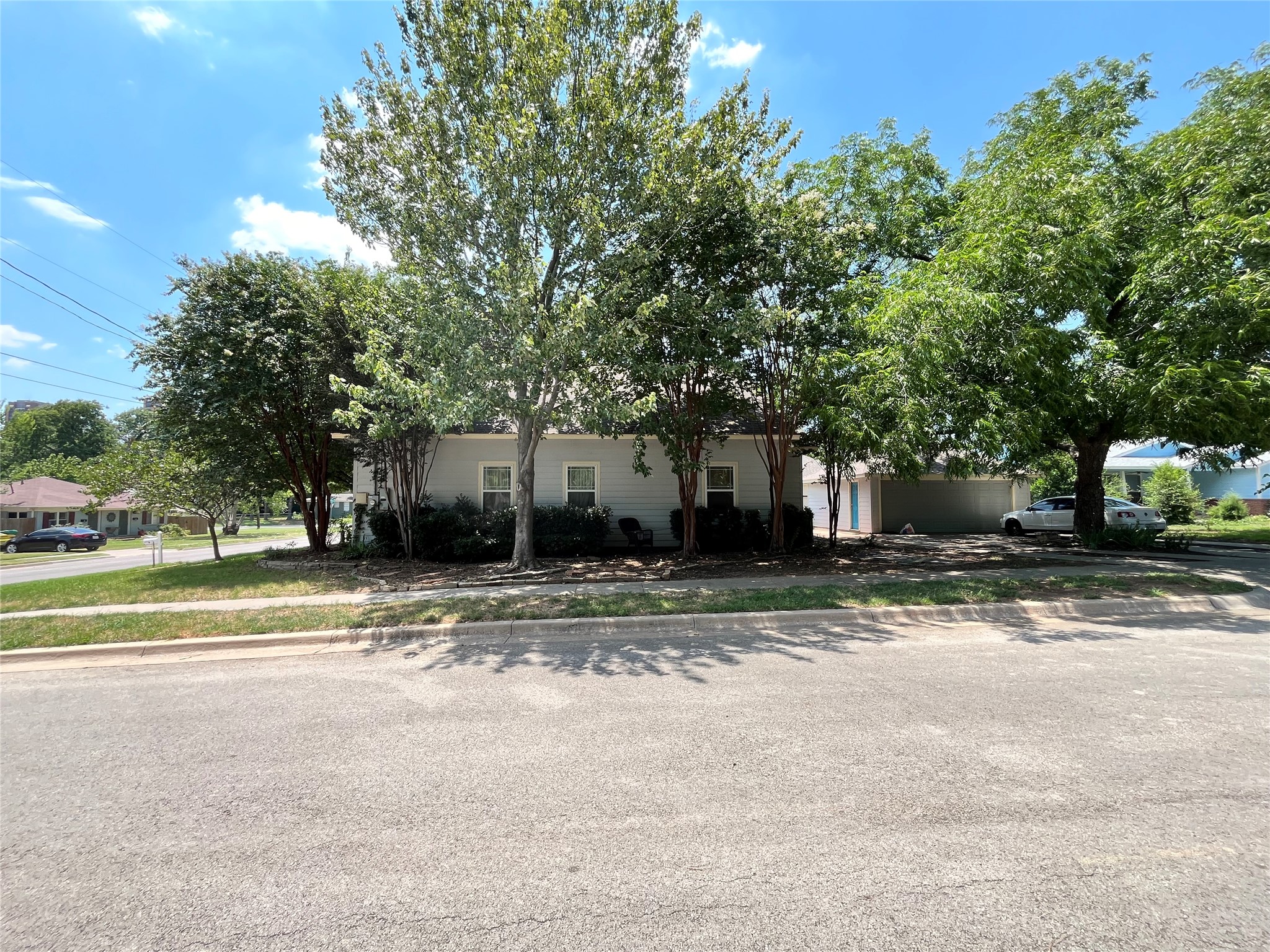 709 Roberts Street Denton TX 76209