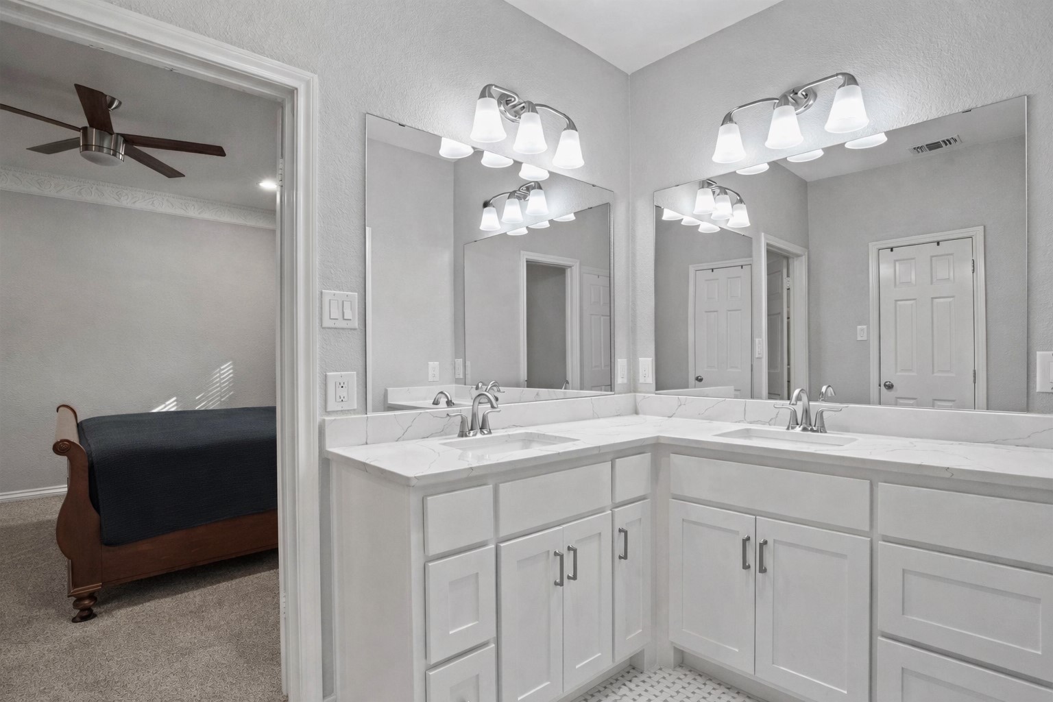 4301 Bellaire Drive Fort Worth TX 76109