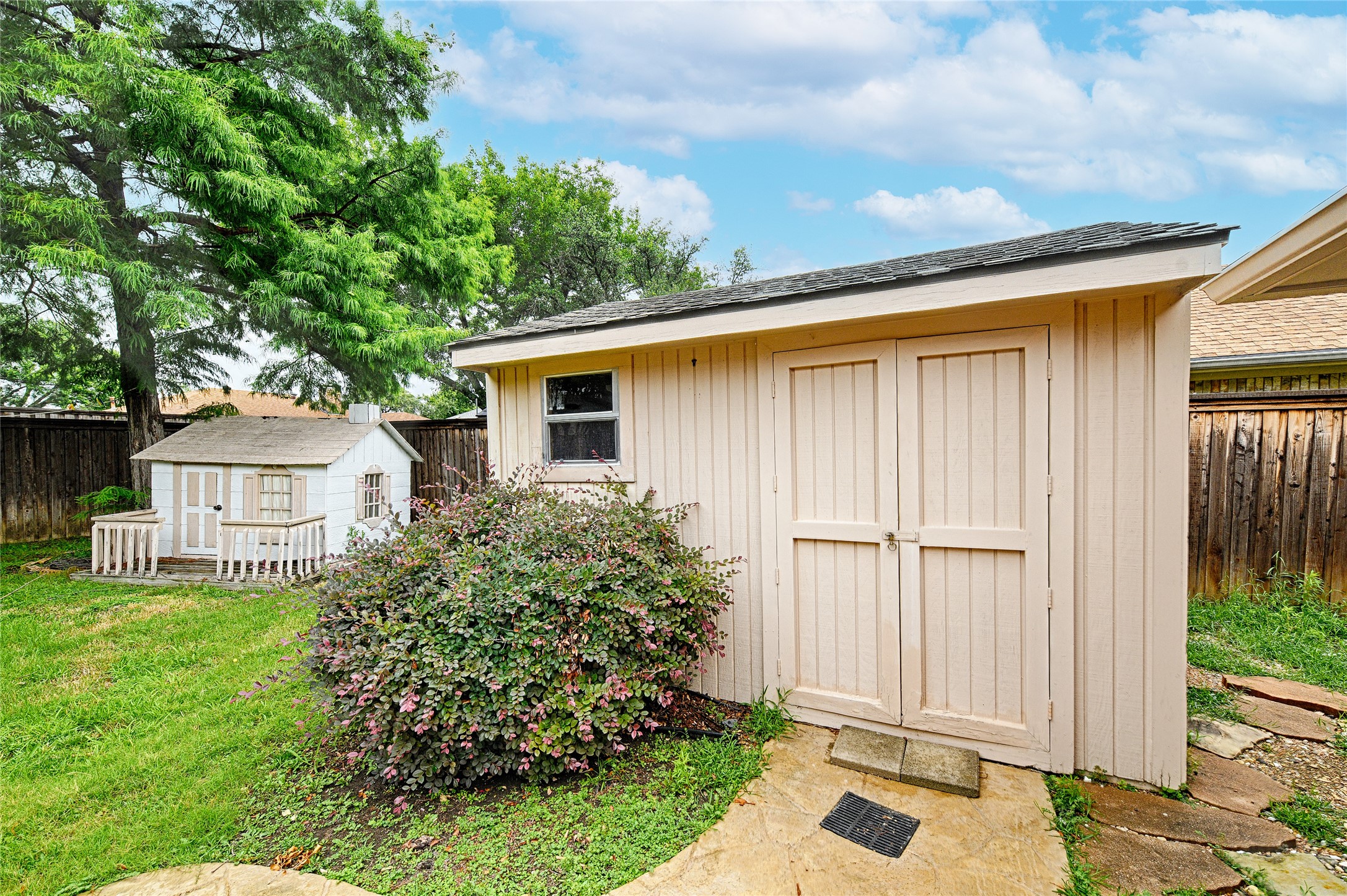 2217 Cedar Circle Carrollton TX 75006
