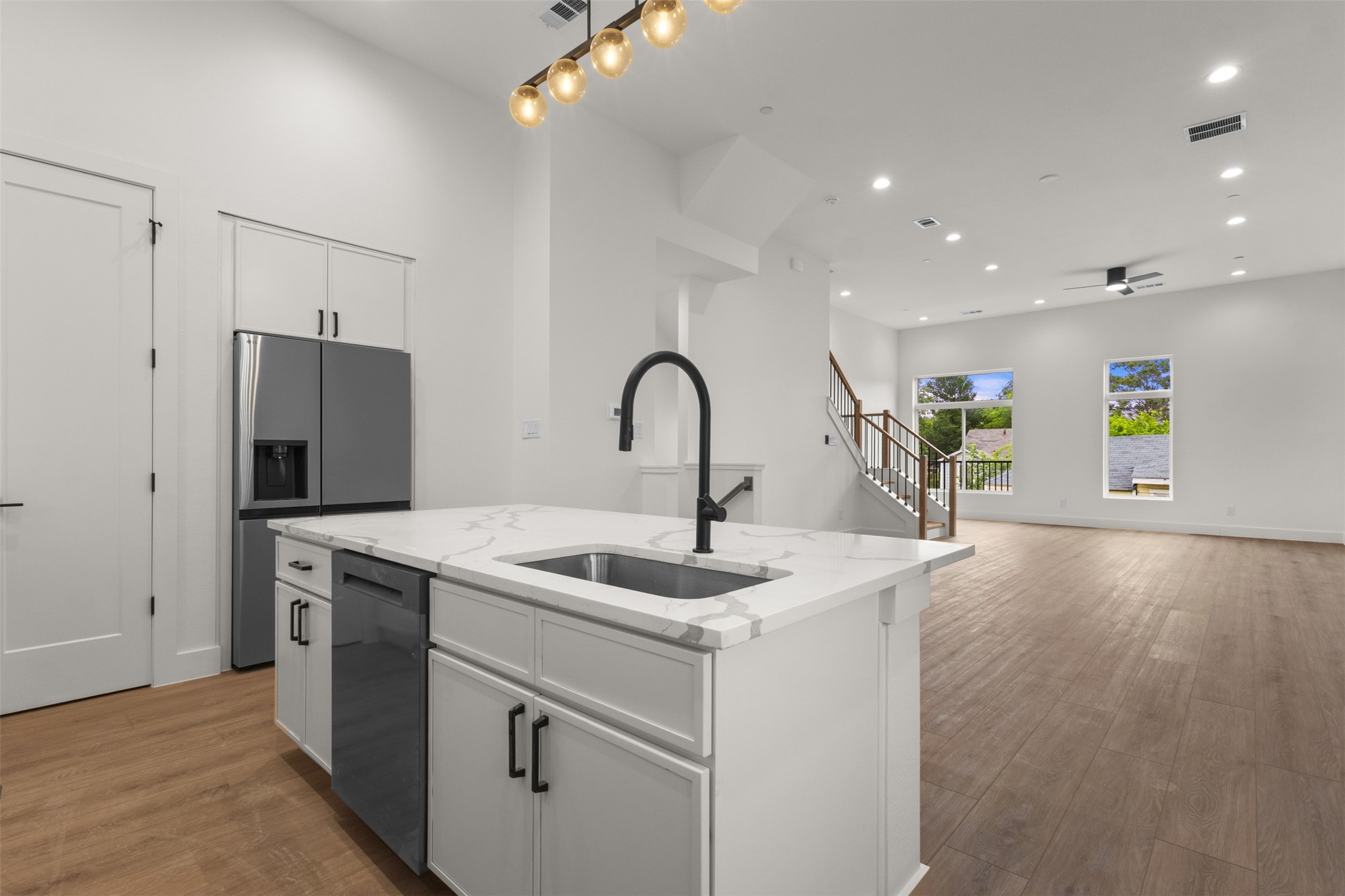 2203 Hondo Avenue Dallas TX 75219