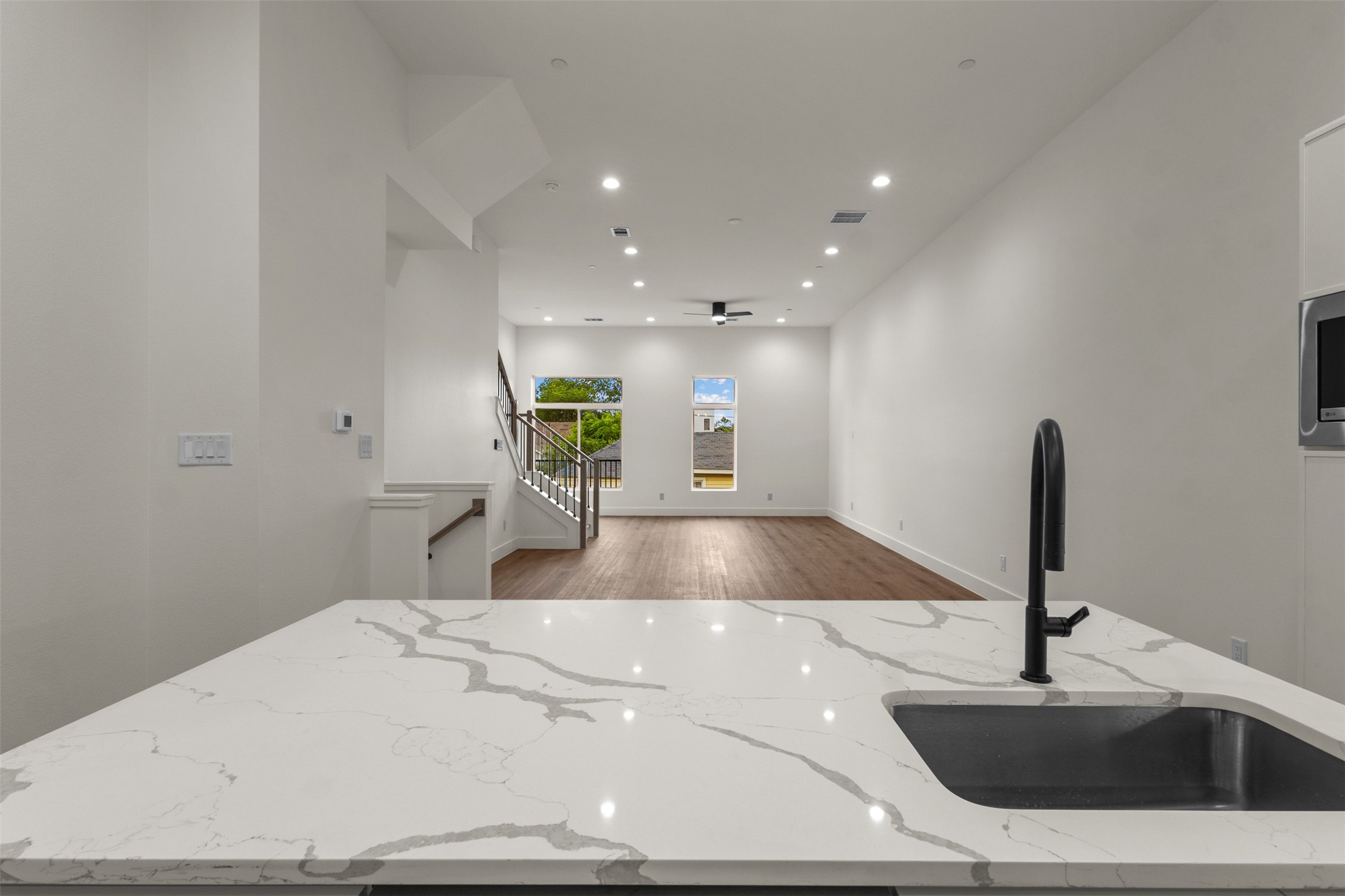 2203 Hondo Avenue Dallas TX 75219