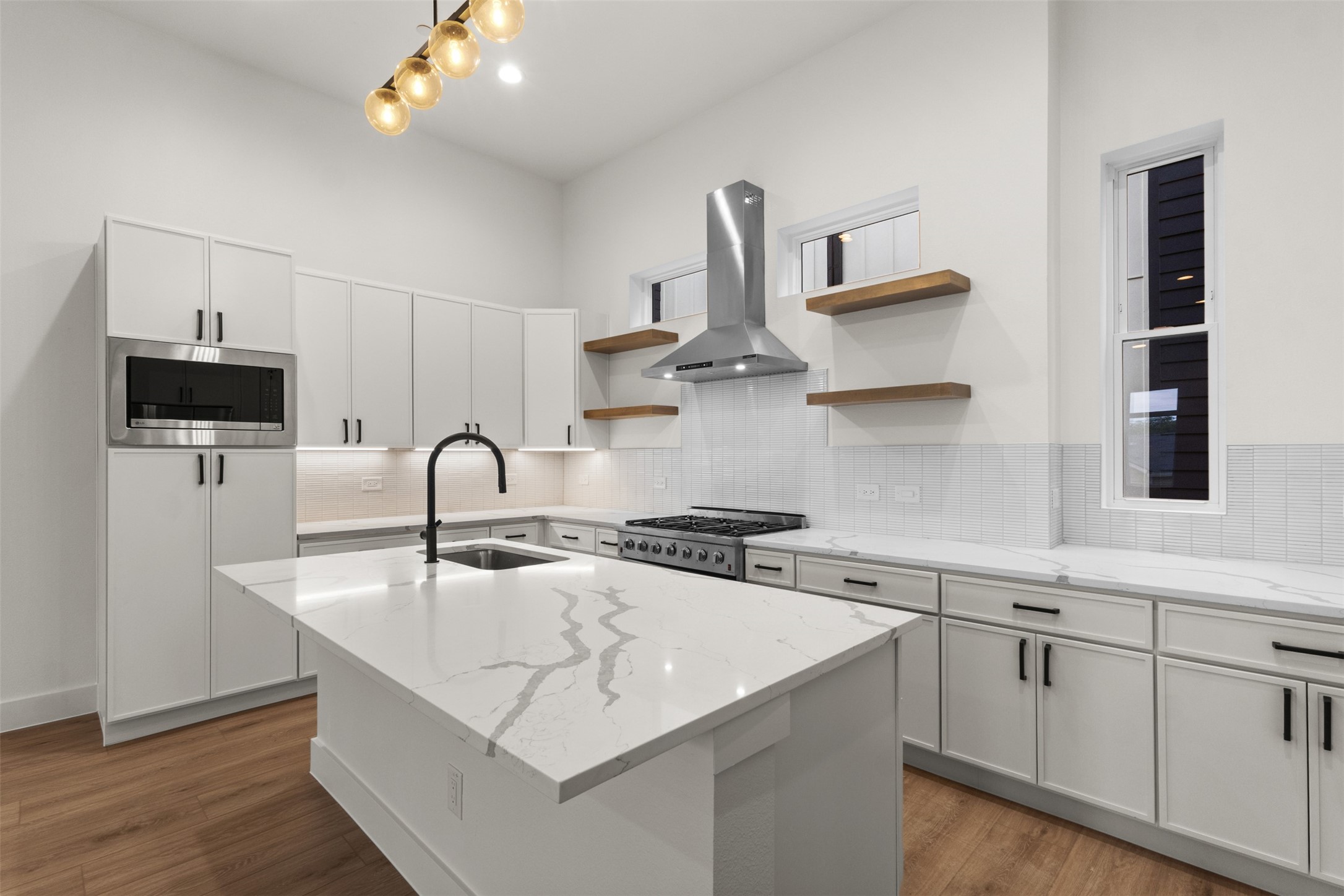 2203 Hondo Avenue Dallas TX 75219