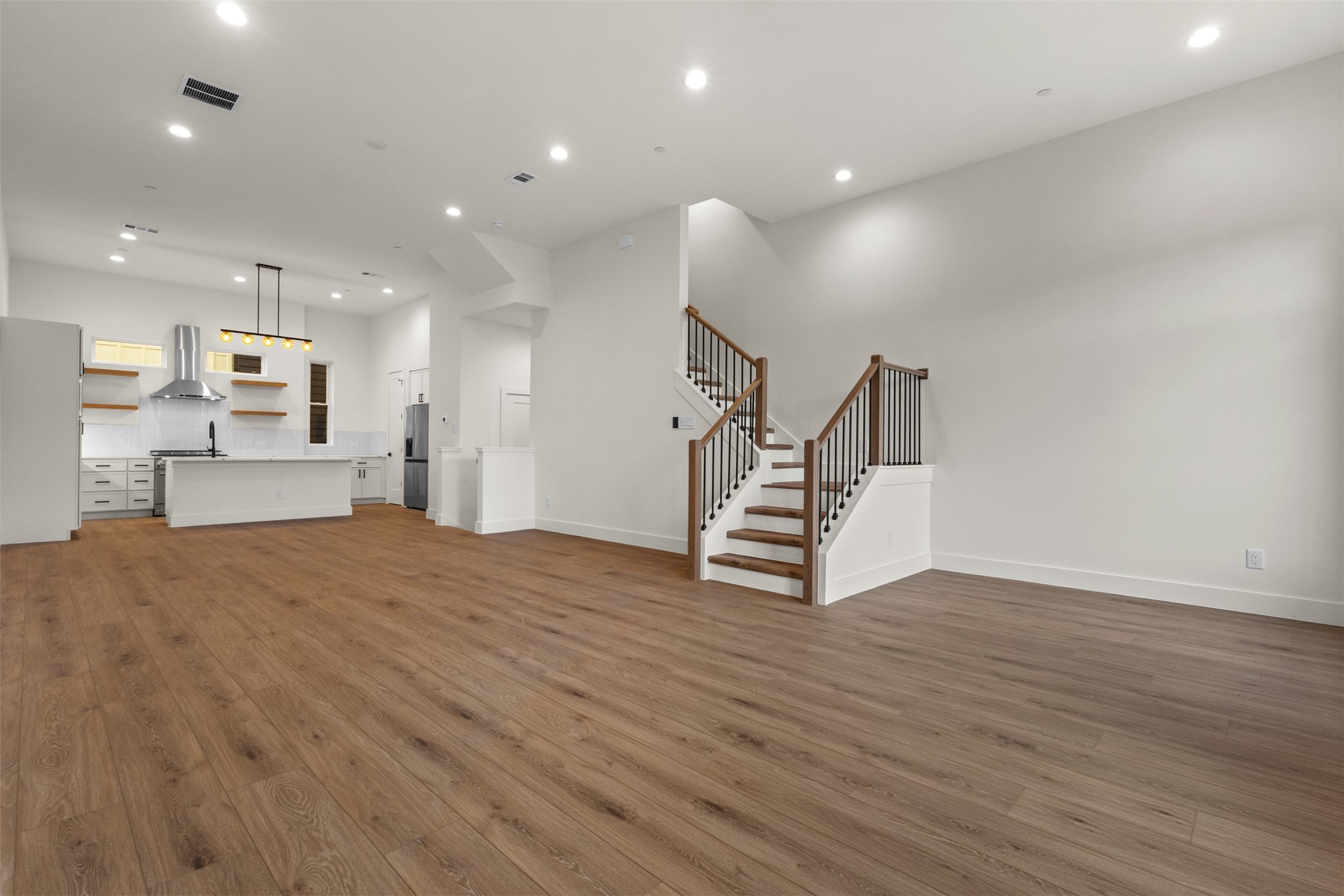 2203 Hondo Avenue Dallas TX 75219