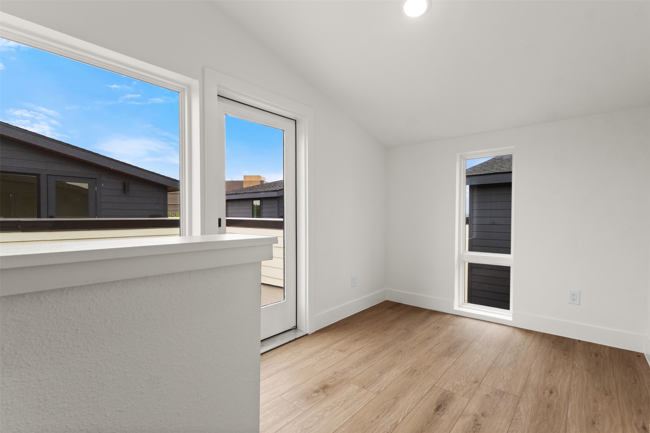 2203 Hondo Avenue Dallas TX 75219