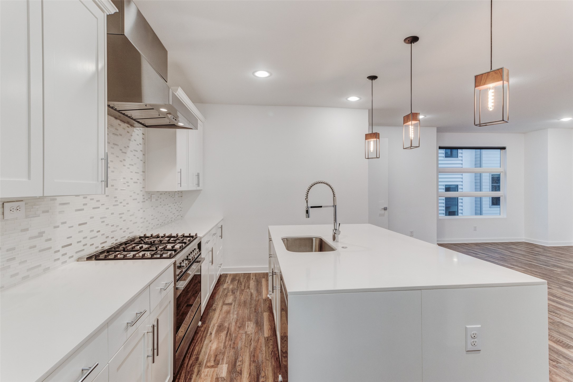 1925 California Drive Dallas TX 75204