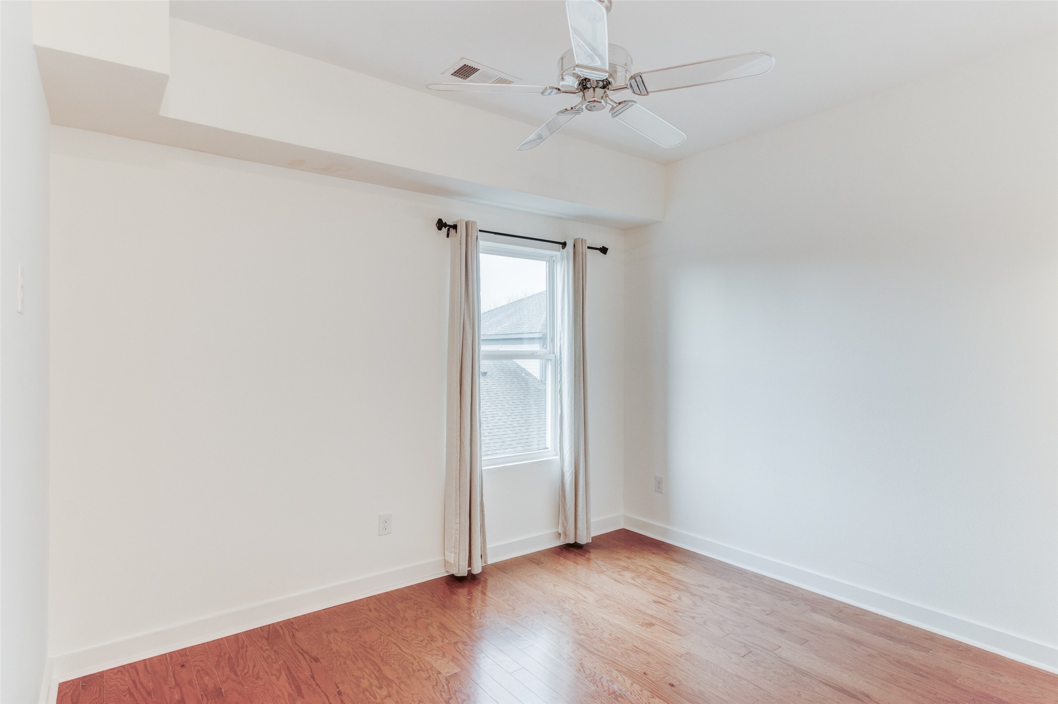 1925 California Drive Dallas TX 75204