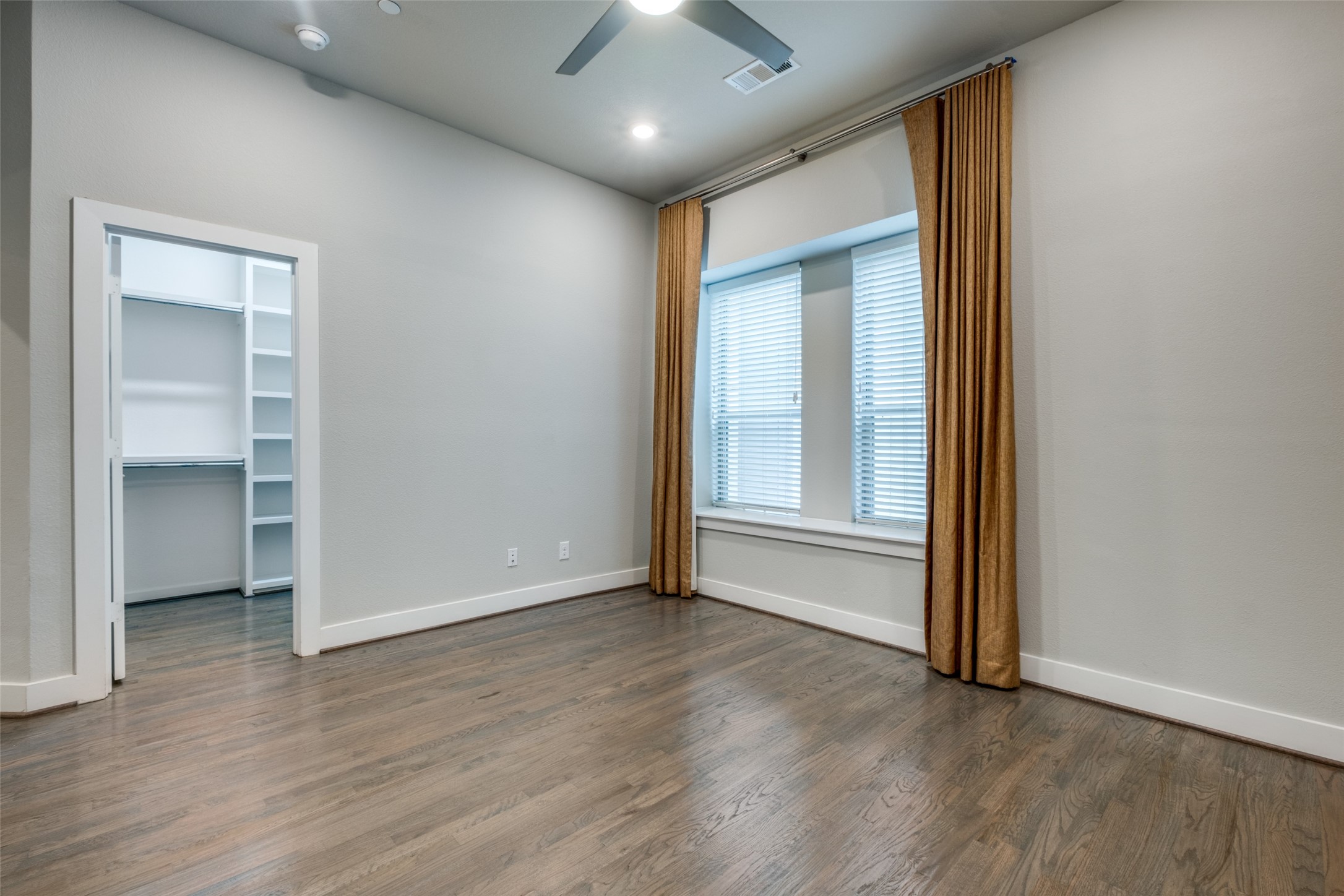 5912 Ross Avenue Dallas TX 75206