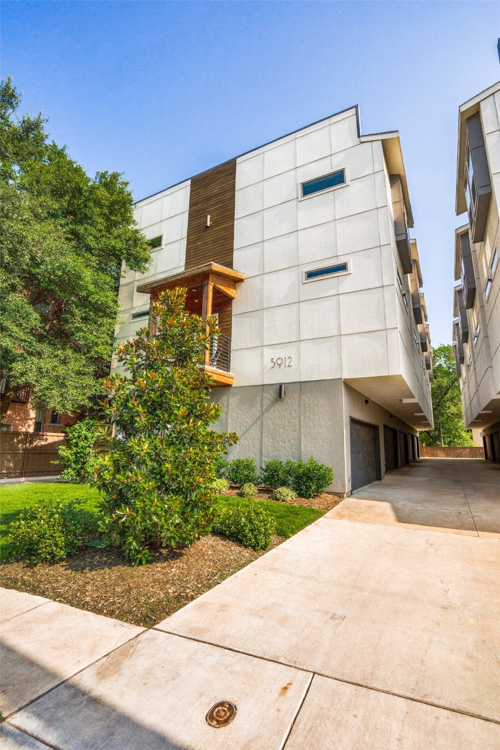 5912 Ross Avenue Dallas TX 75206