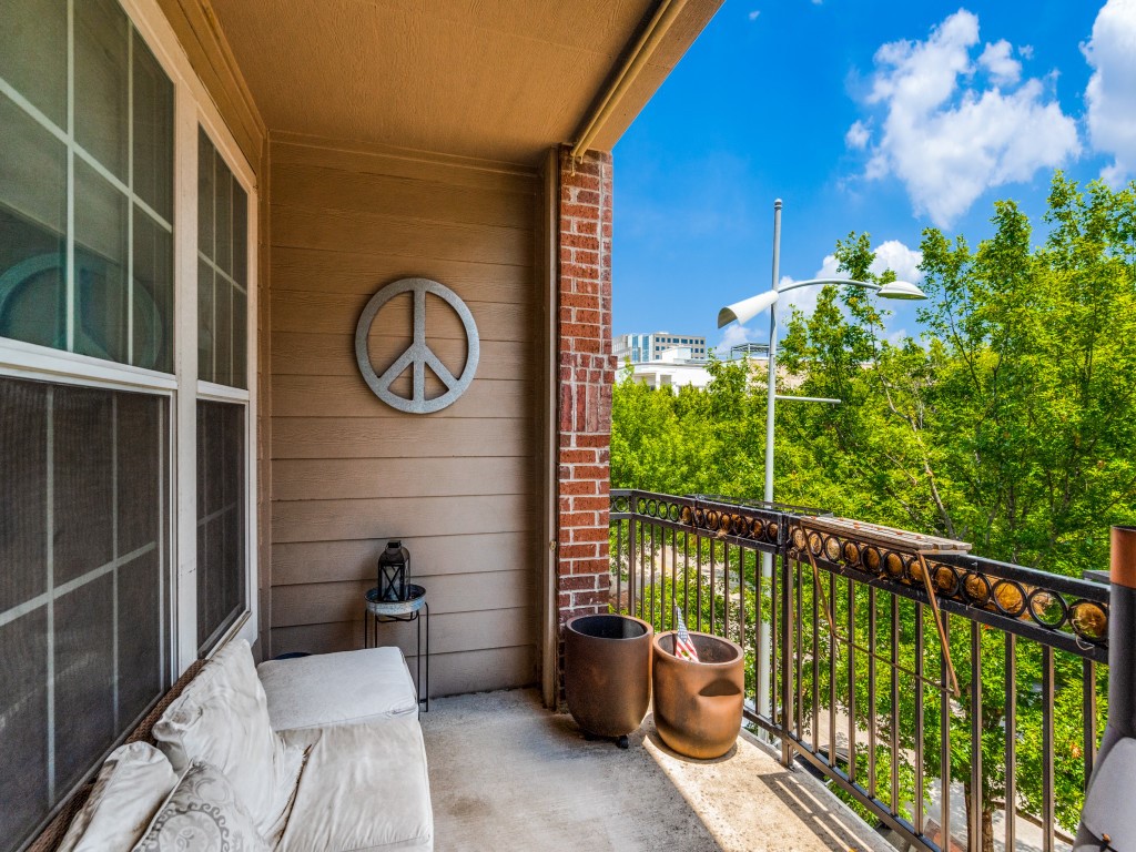 15711 Spectrum Drive Addison TX 75001