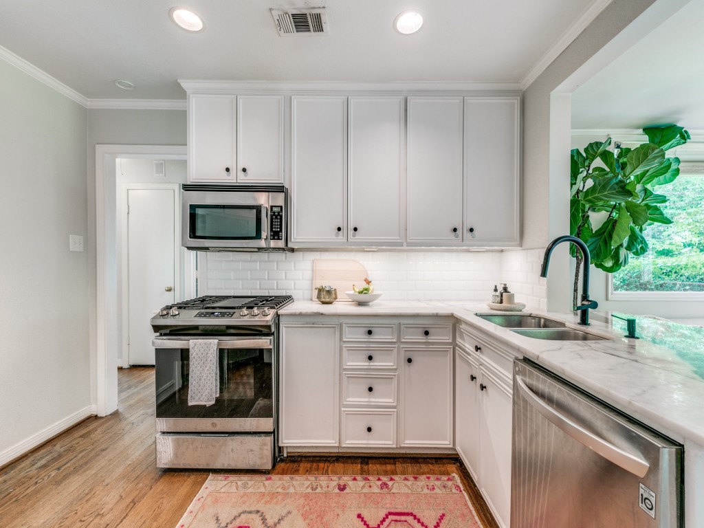 9419 Peninsula Drive Dallas TX 75218