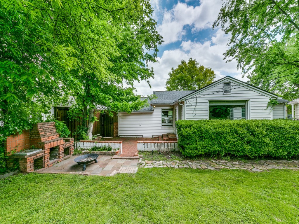 9419 Peninsula Drive Dallas TX 75218
