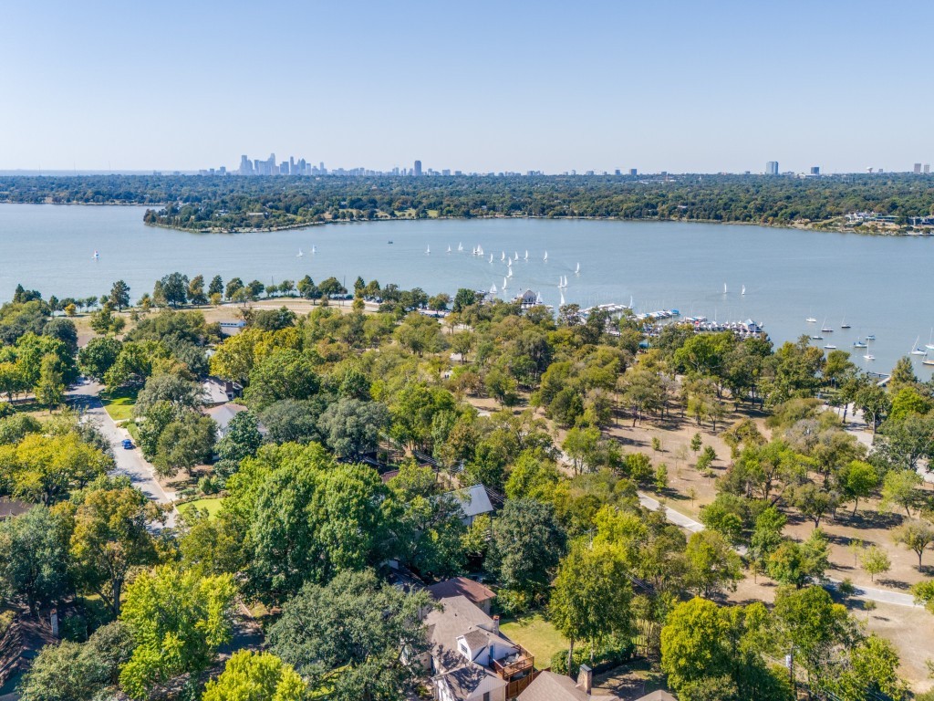 9419 Peninsula Drive Dallas TX 75218
