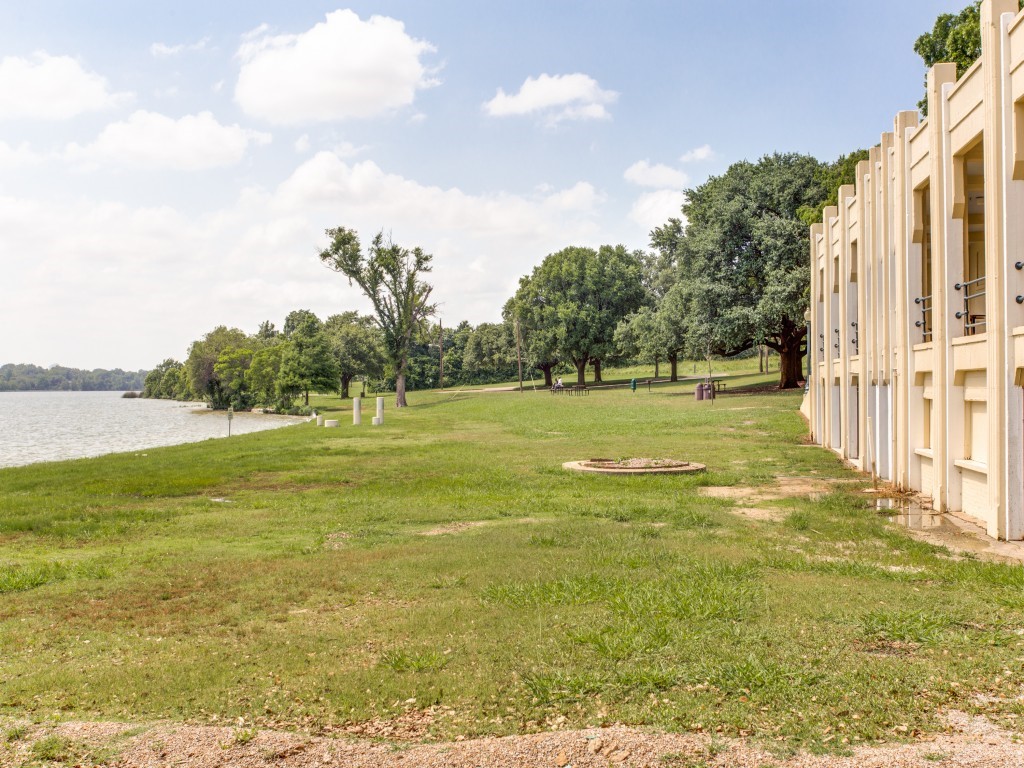 9419 Peninsula Drive Dallas TX 75218
