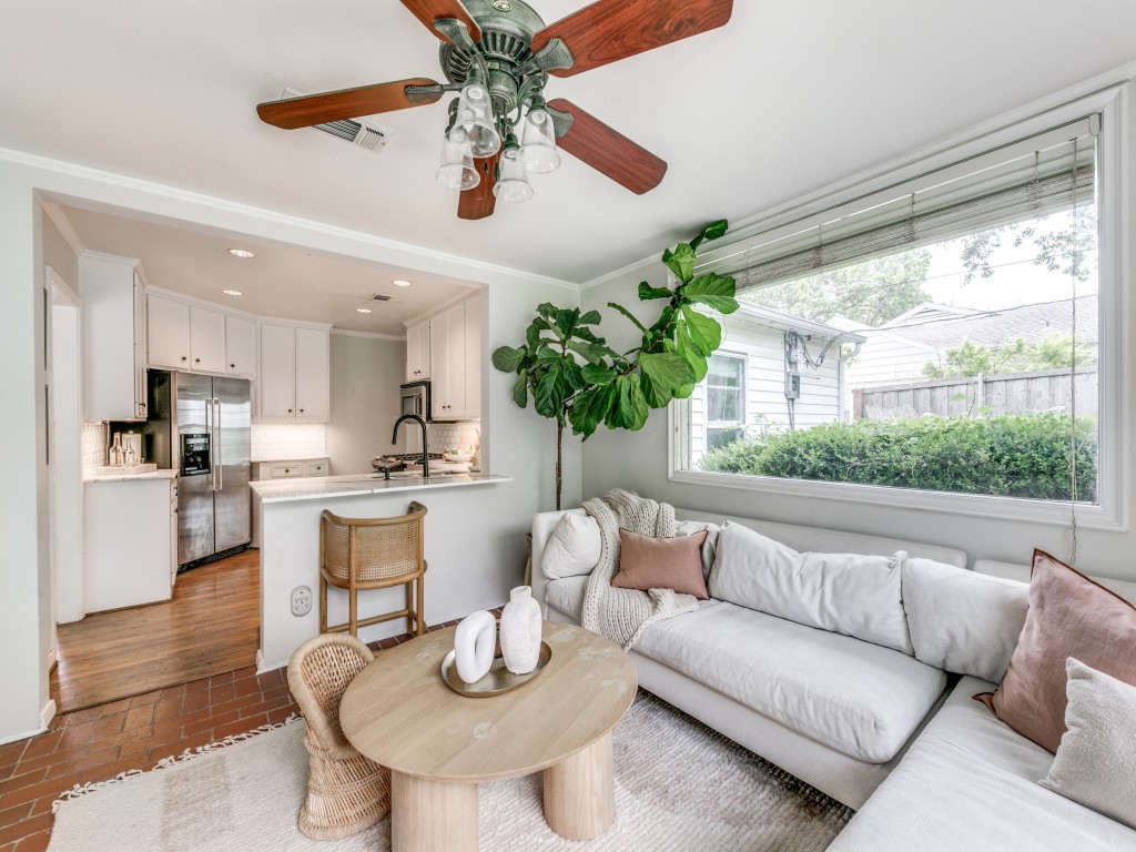9419 Peninsula Drive Dallas TX 75218