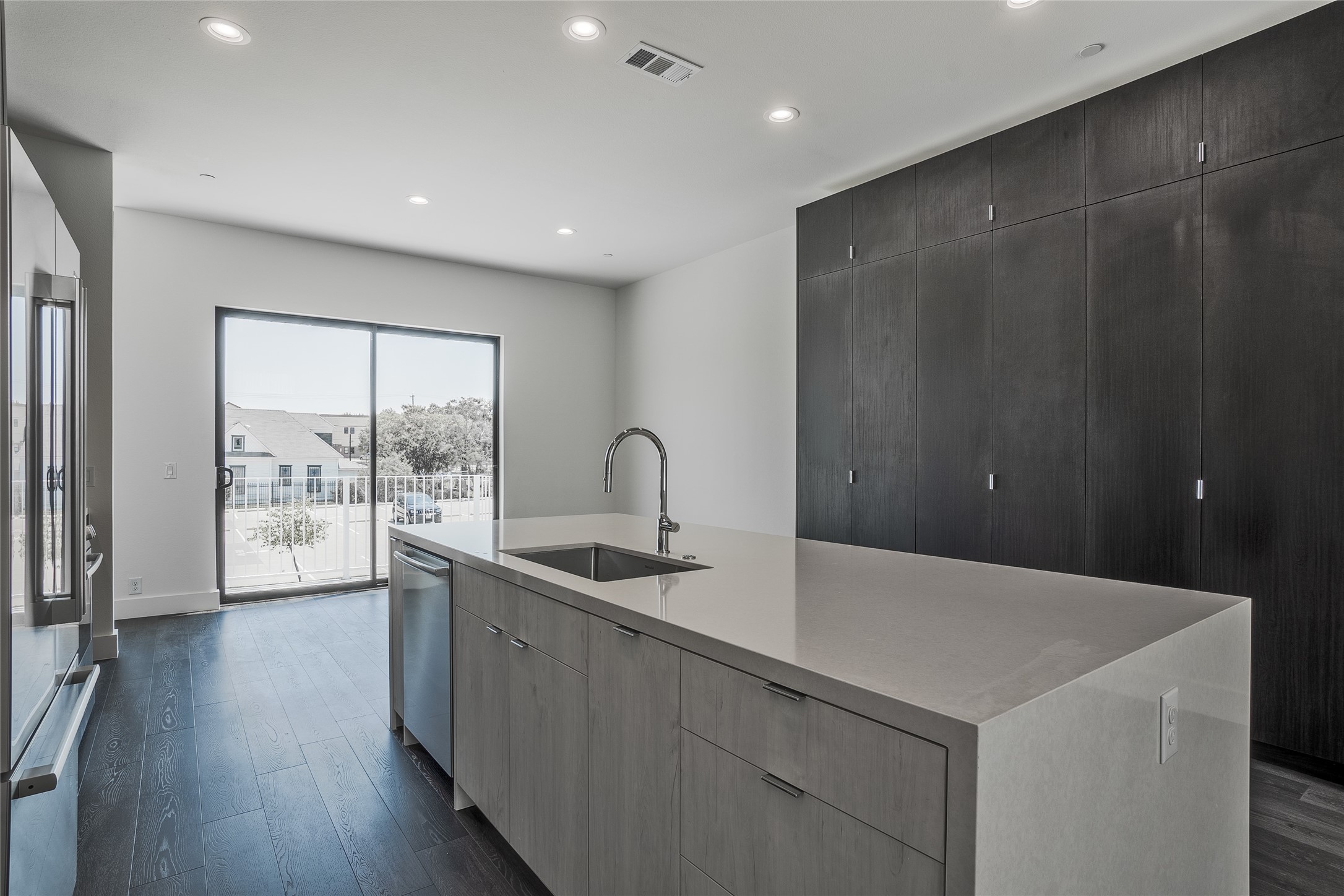 4322 Roseland Avenue Dallas TX 75204