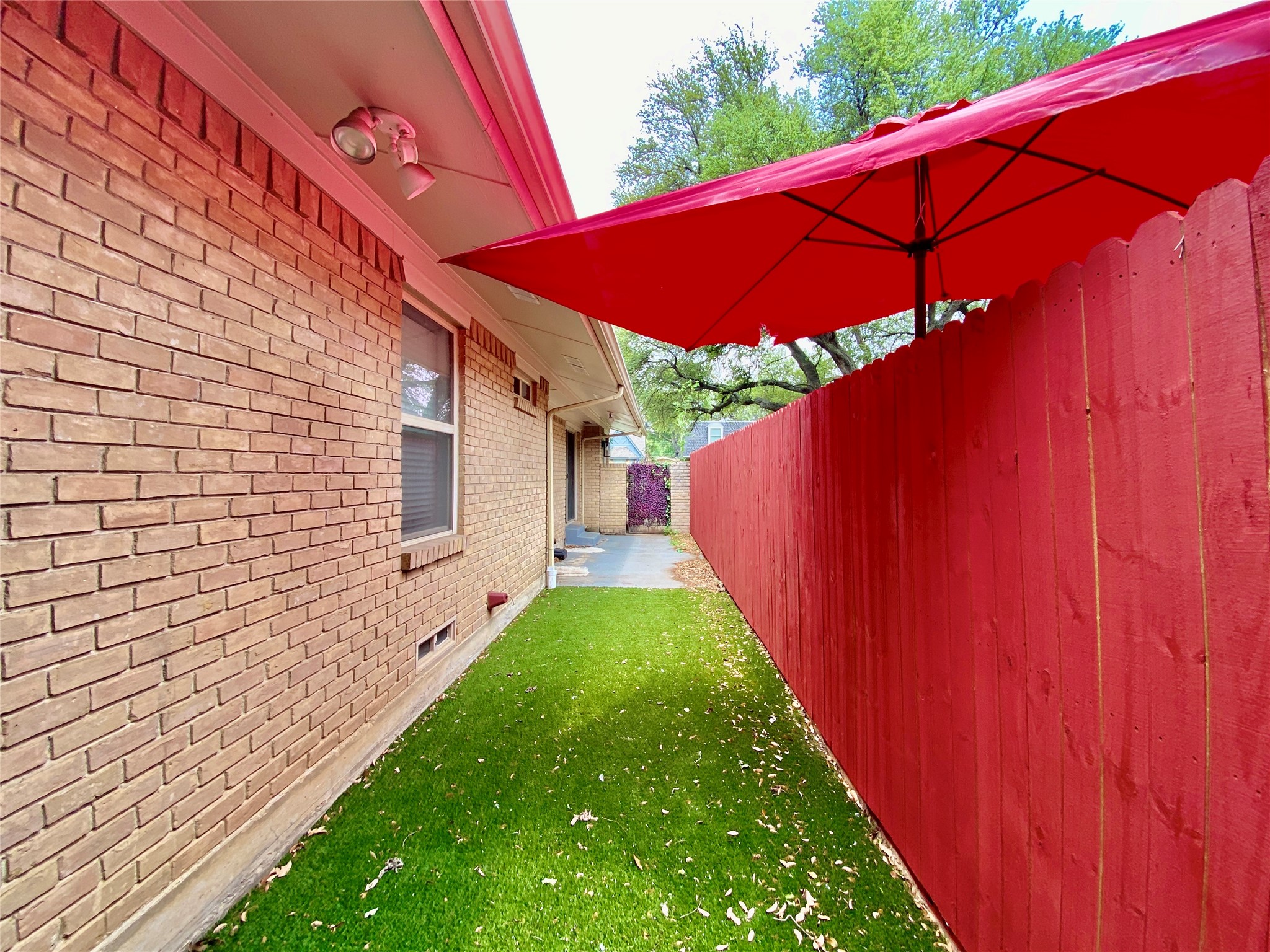 13318 Southview Lane Dallas TX 75240