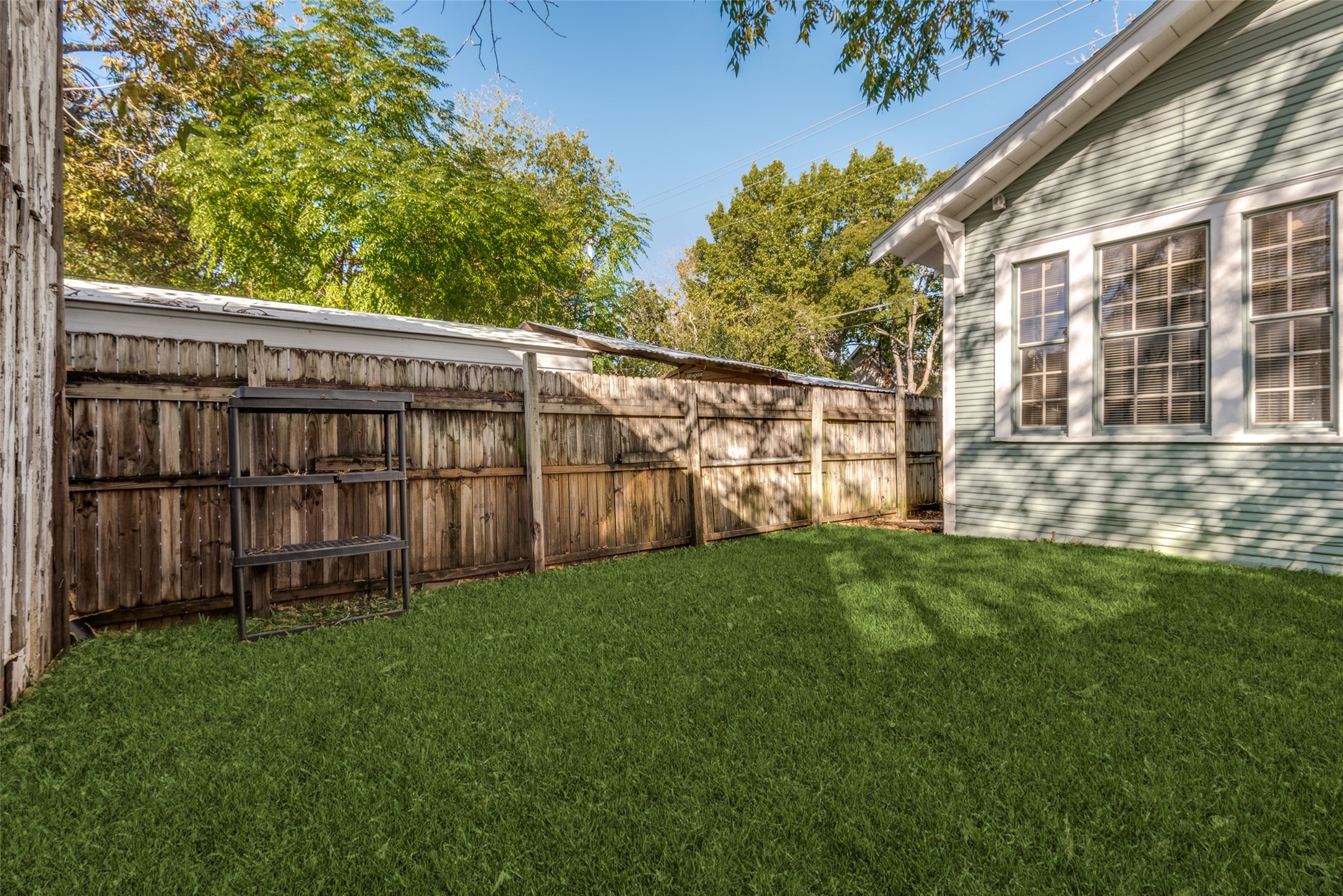 517 S Vernon Avenue Dallas TX 75208