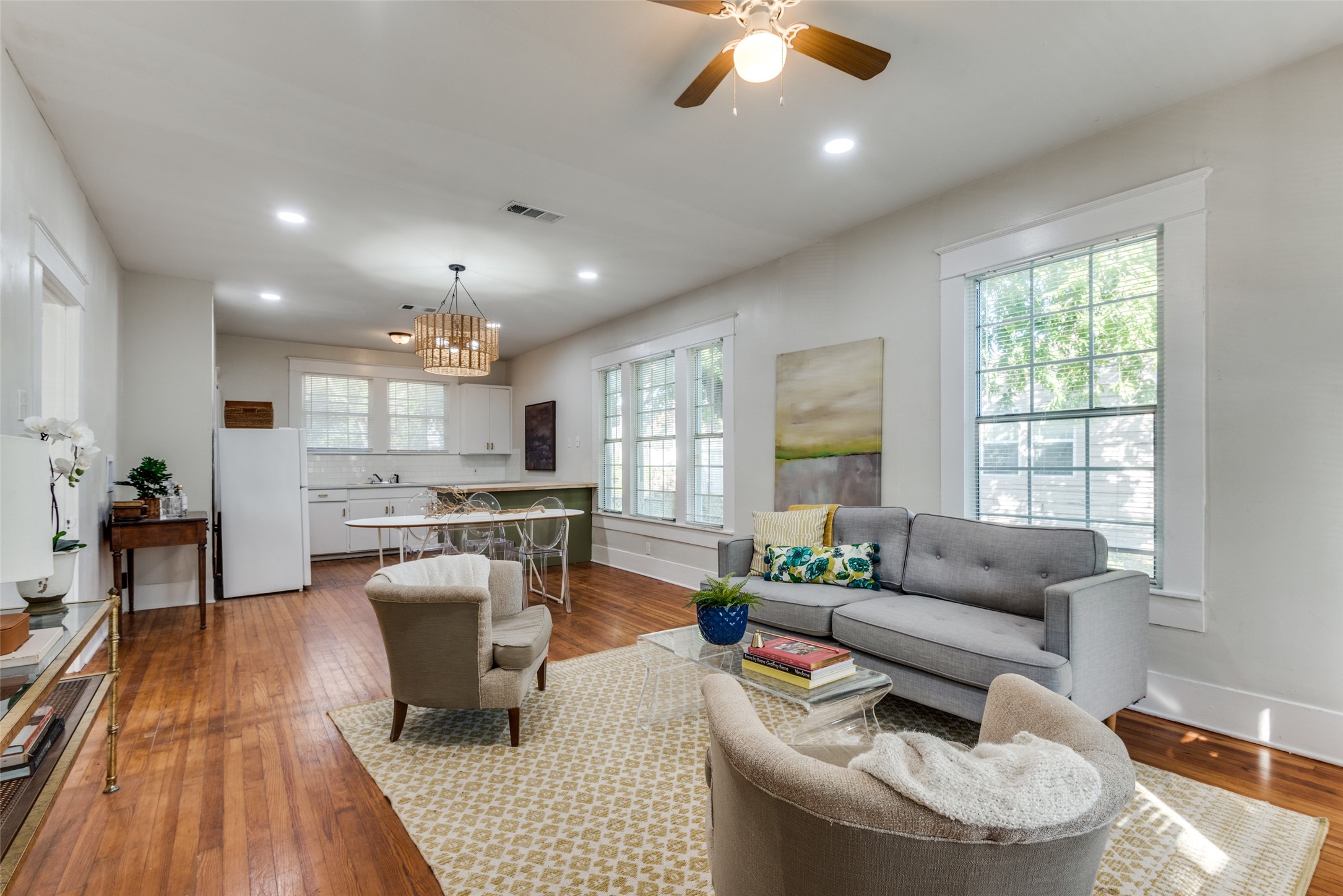517 S Vernon Avenue Dallas TX 75208