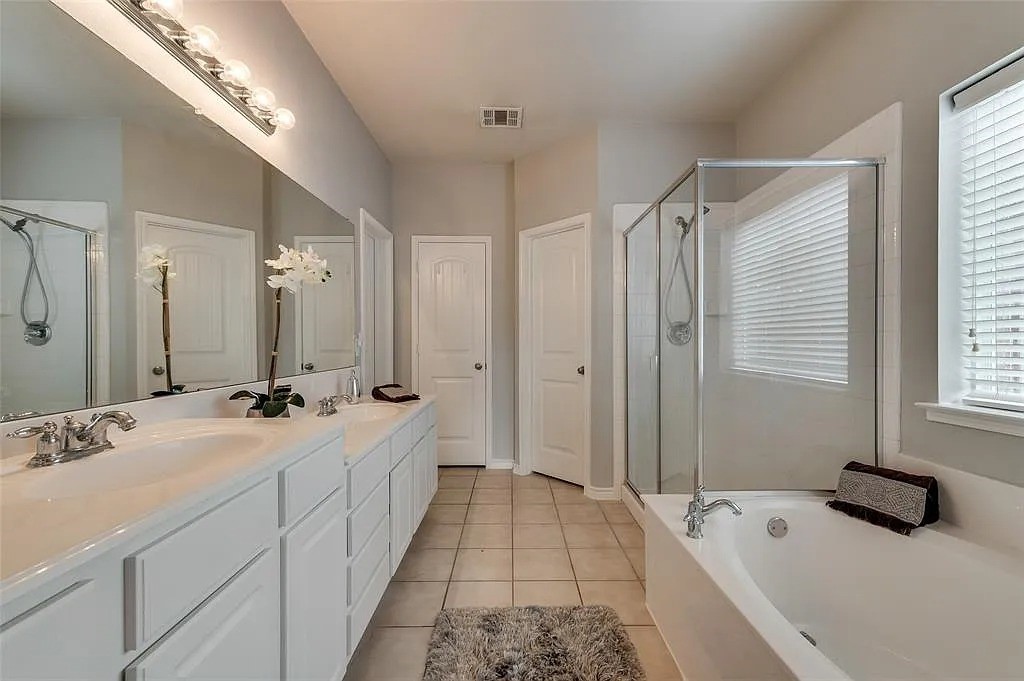 8300 Lonesome Spur Trail Mckinney TX 75070