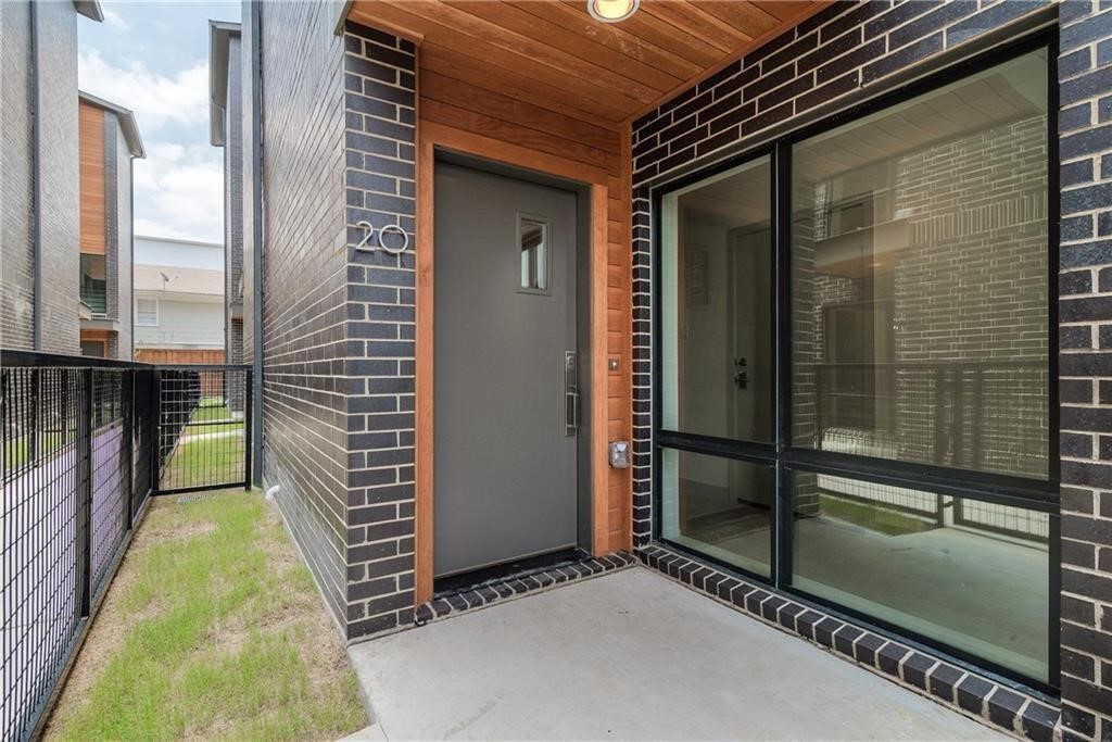 2290 N Fitzhugh Avenue Dallas TX 75204