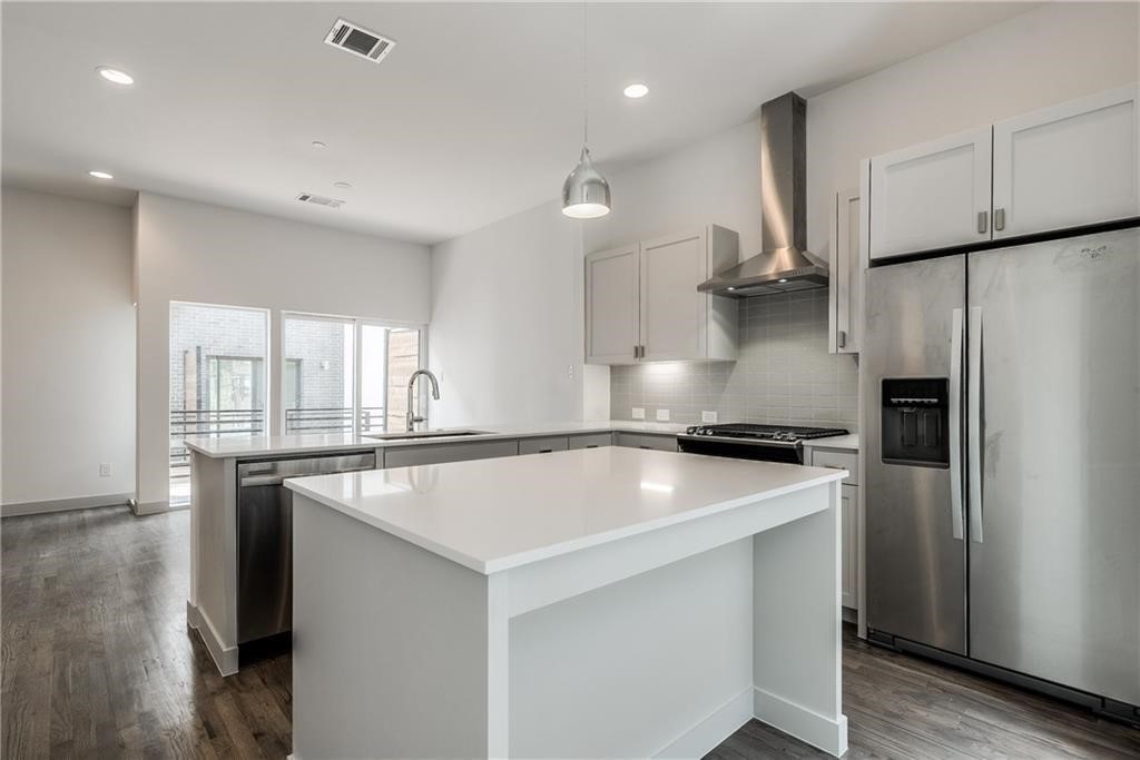 2290 N Fitzhugh Avenue Dallas TX 75204