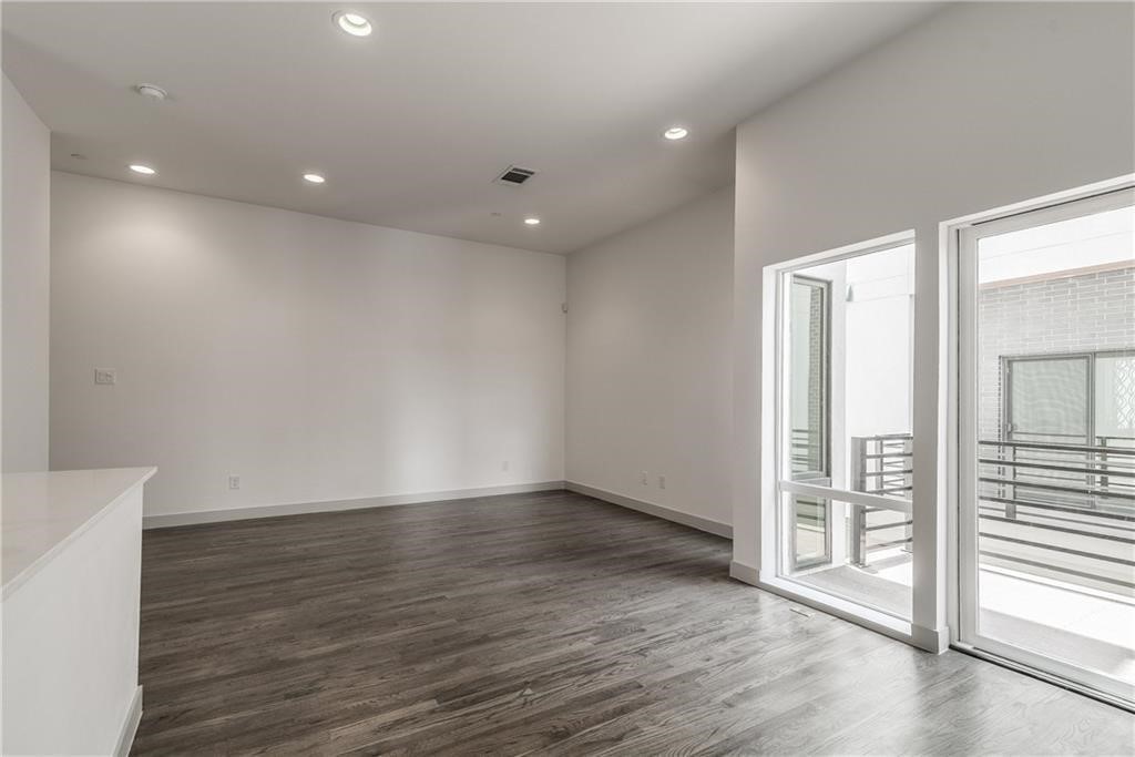 2290 N Fitzhugh Avenue Dallas TX 75204
