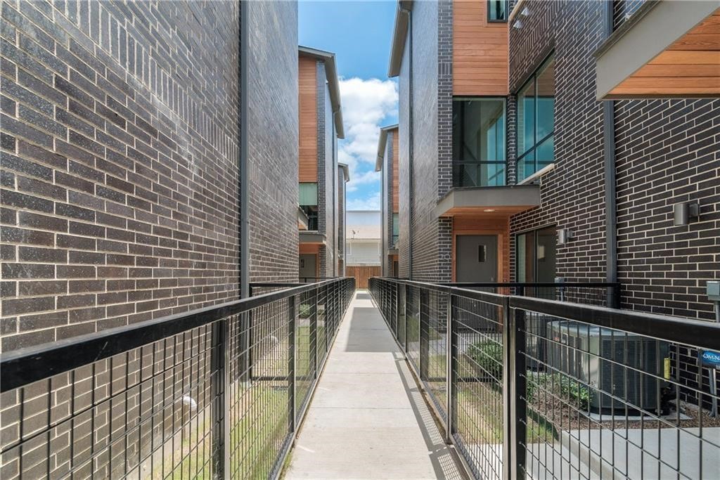 2290 N Fitzhugh Avenue Dallas TX 75204