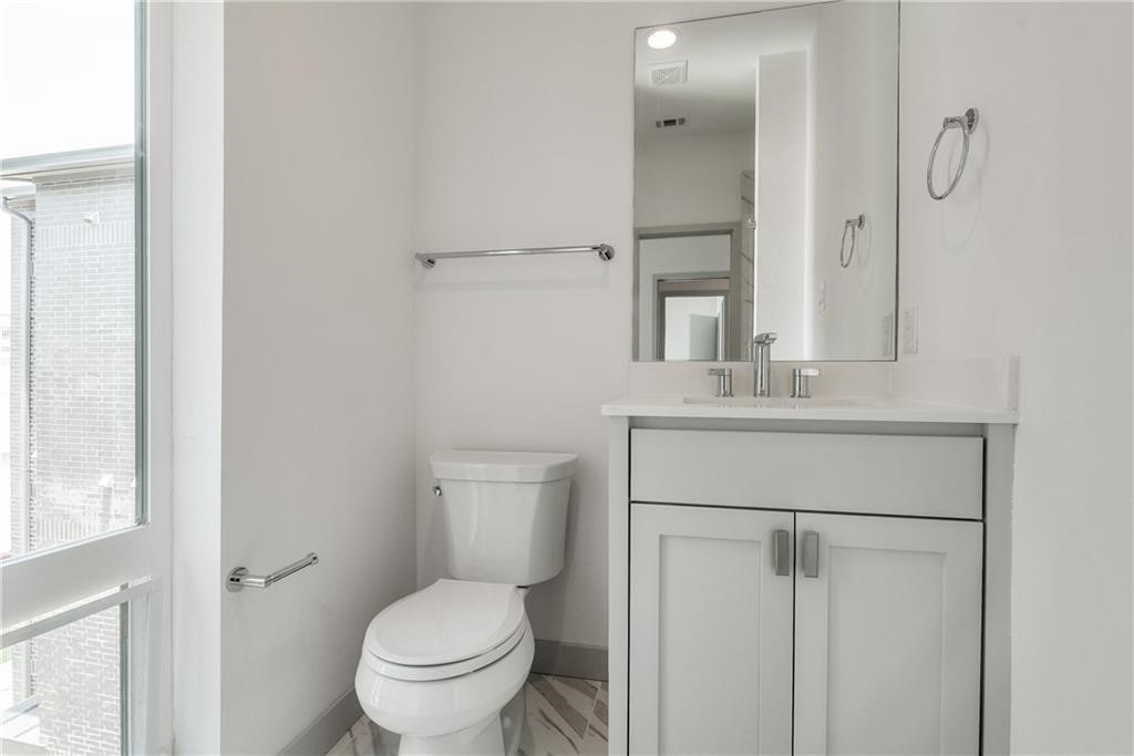 2290 N Fitzhugh Avenue Dallas TX 75204