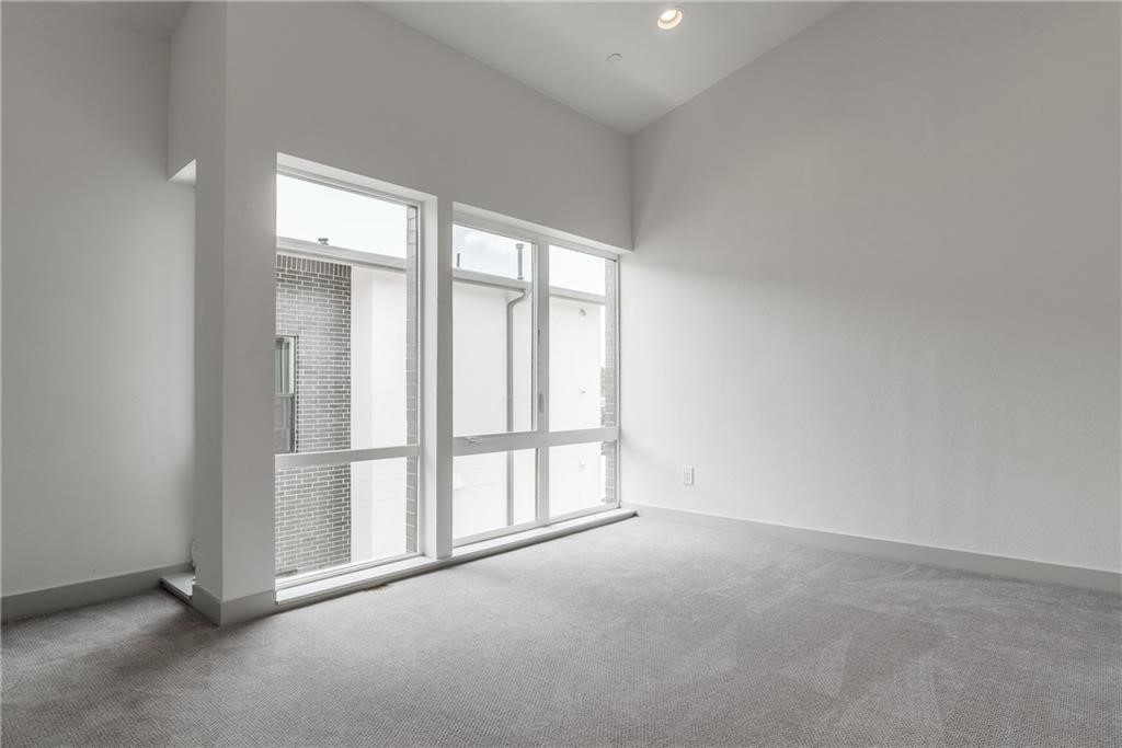 2290 N Fitzhugh Avenue Dallas TX 75204