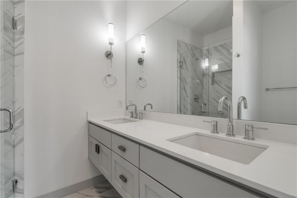 2290 N Fitzhugh Avenue Dallas TX 75204