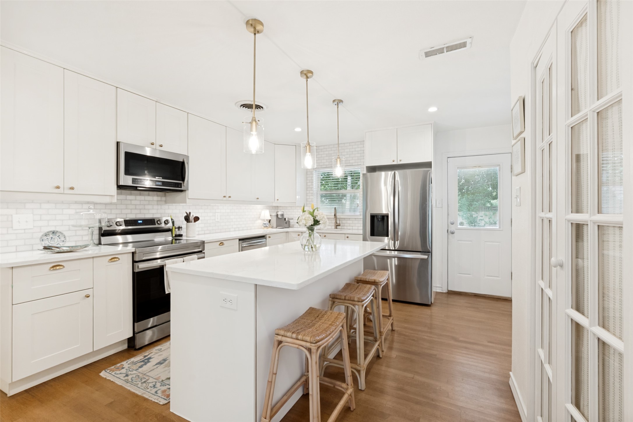 8911 Larchwood Drive Dallas TX 75238