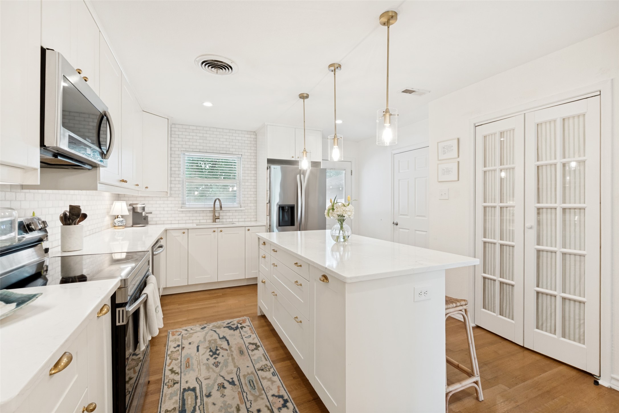8911 Larchwood Drive Dallas TX 75238