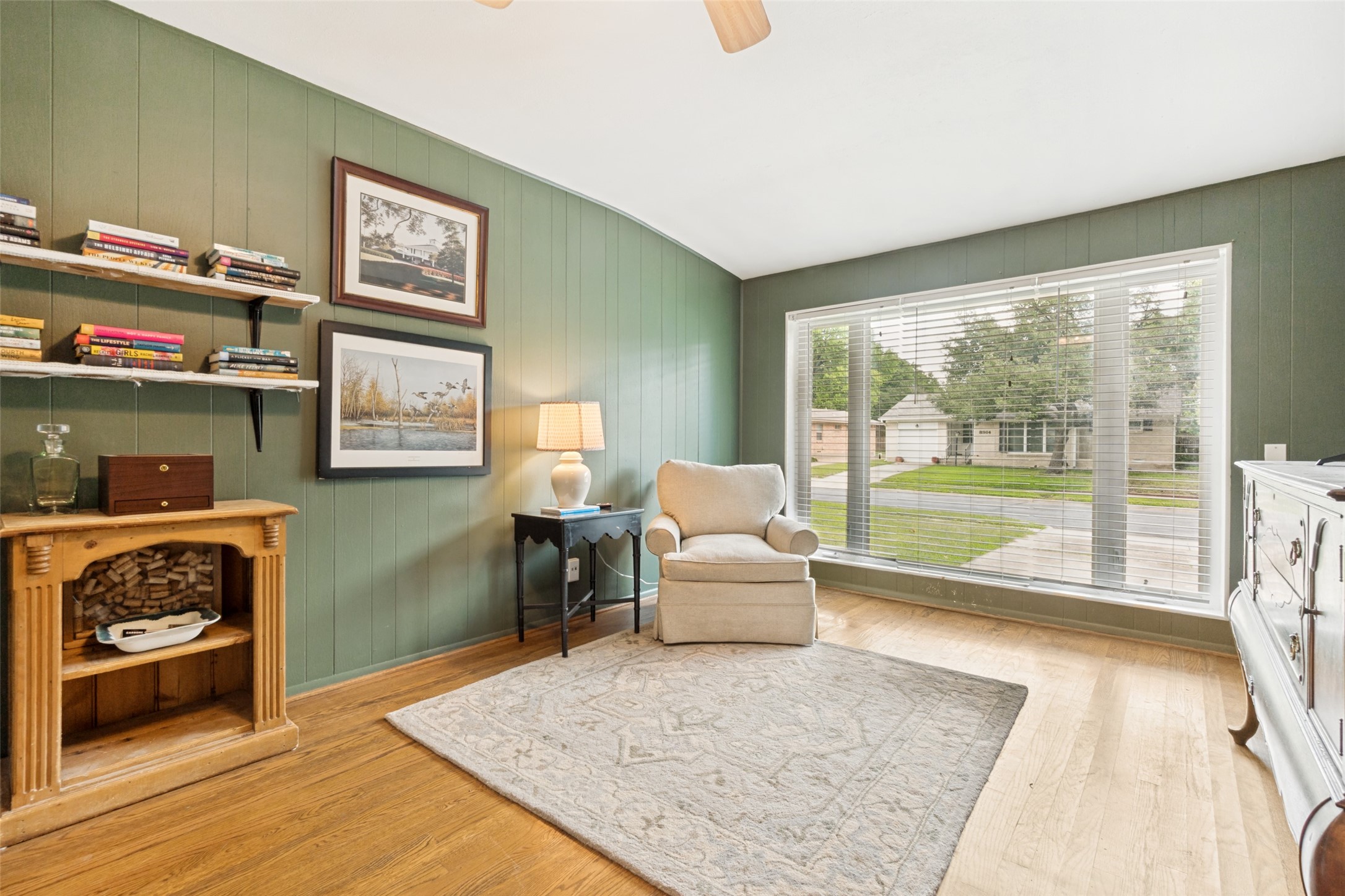8911 Larchwood Drive Dallas TX 75238